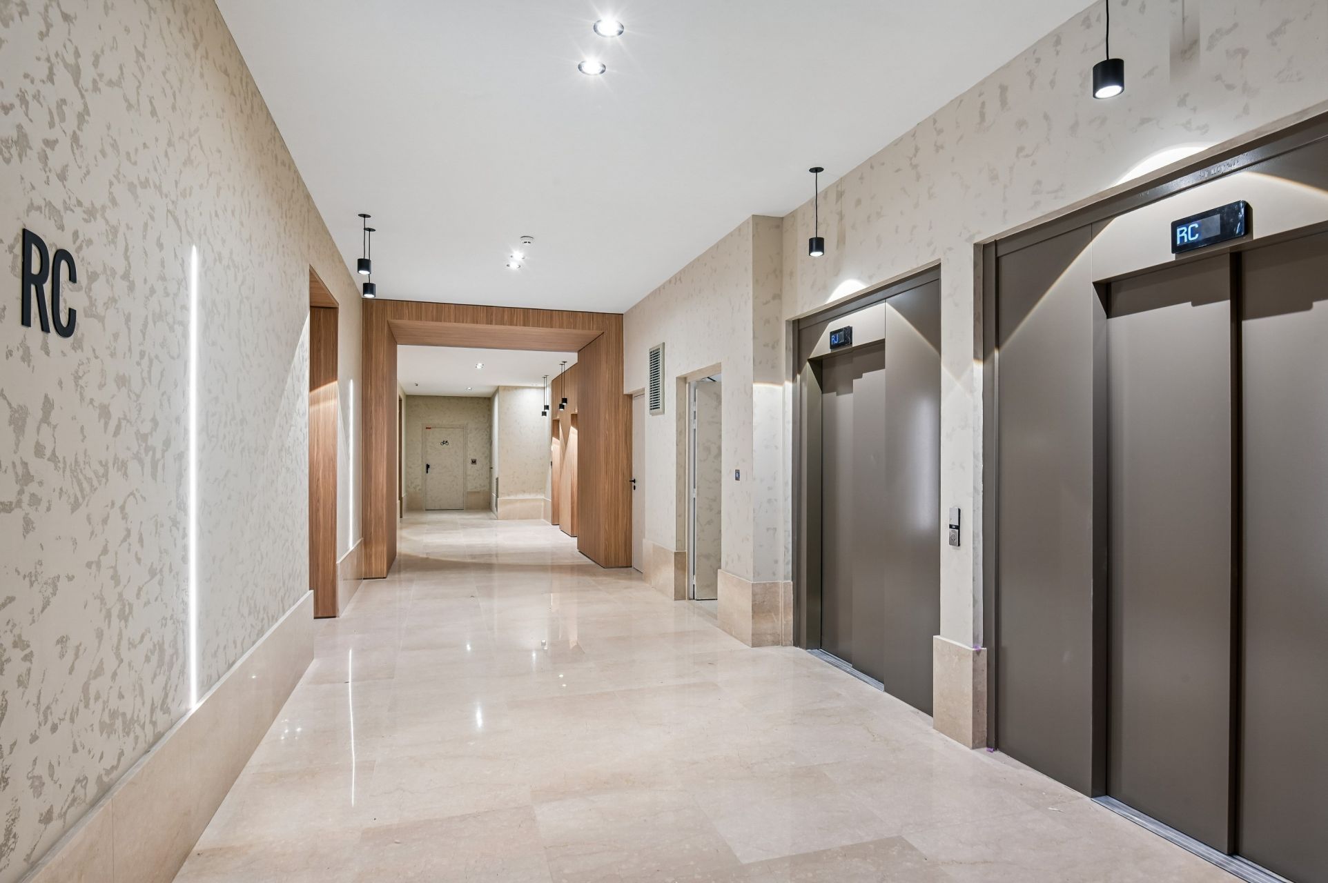 luxury apartment 3 Rooms for sale on NEUILLY SUR SEINE (92200)