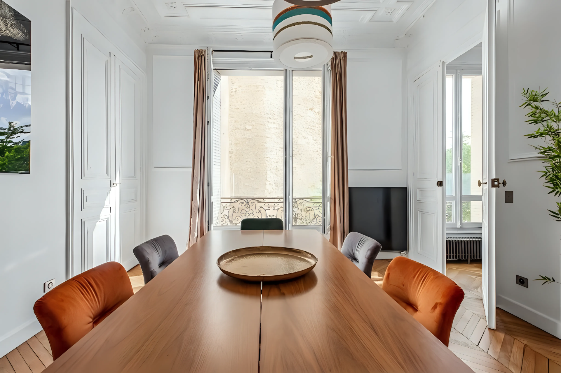 luxury apartment 6 Rooms for sale on PARIS (75008)