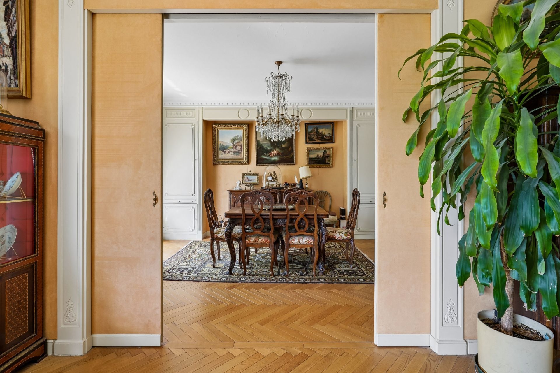luxury apartment 7 Rooms for sale on PARIS (75016)