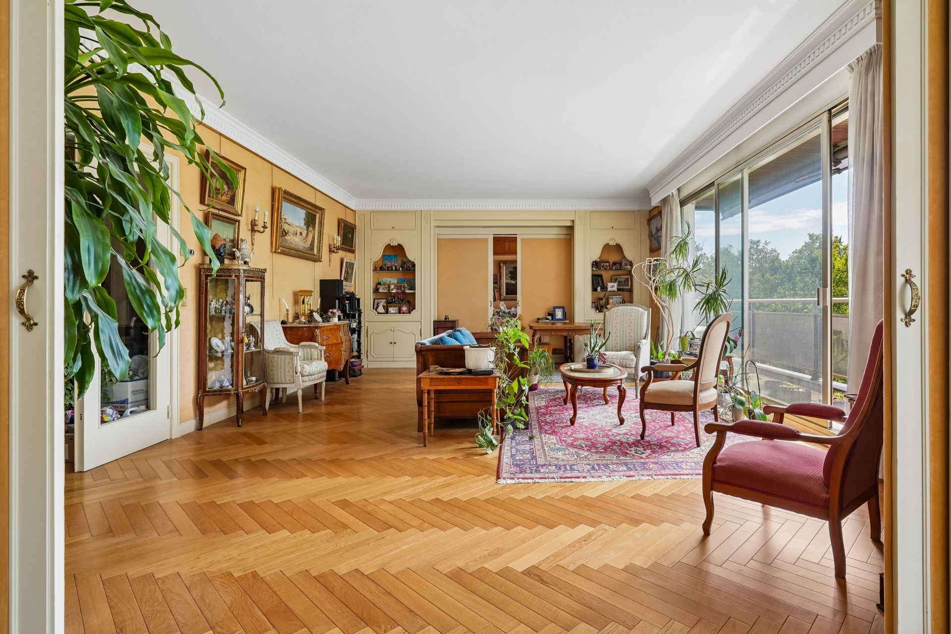 luxury apartment 7 Rooms for sale on PARIS (75016)