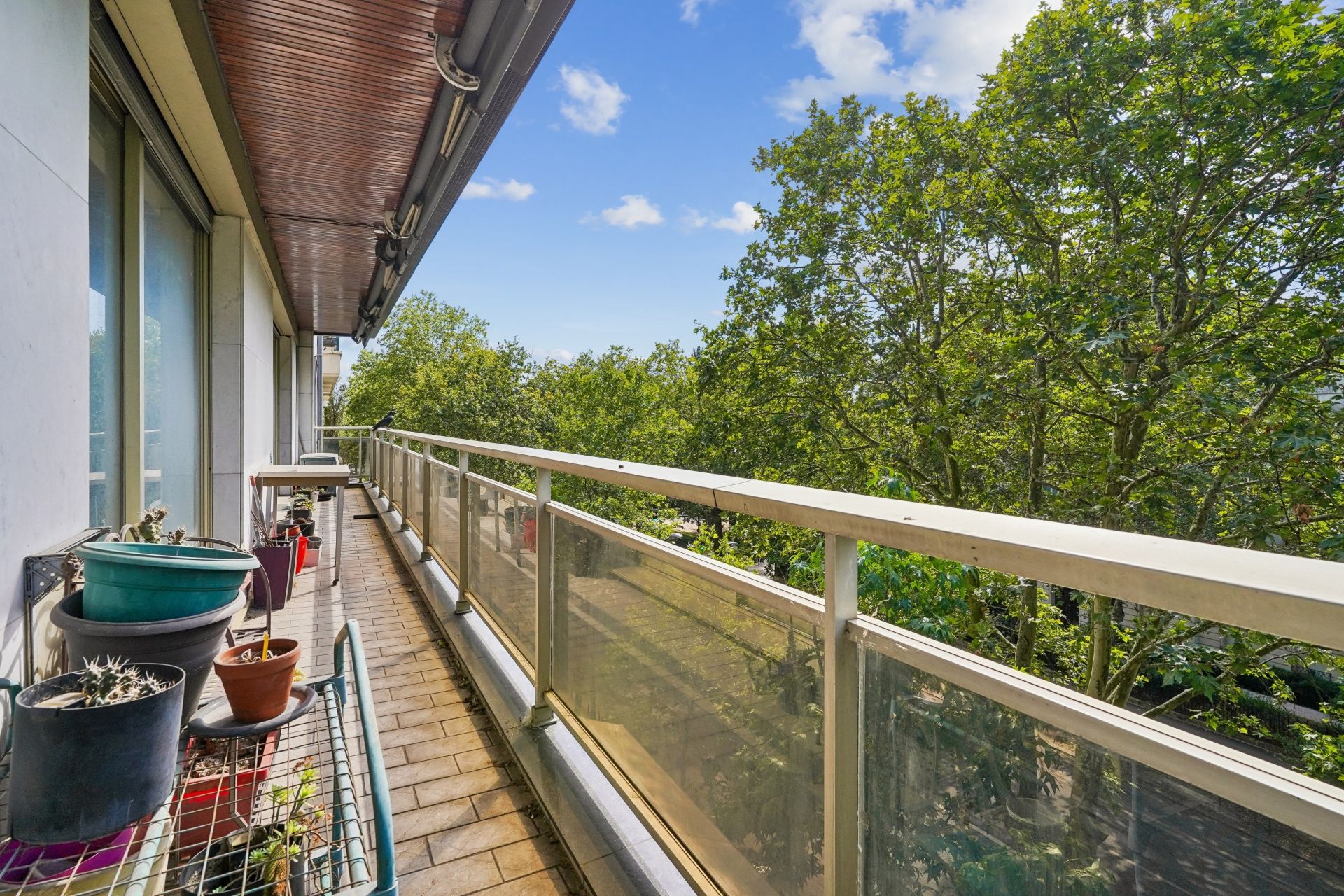 luxury apartment 7 Rooms for sale on PARIS (75016)