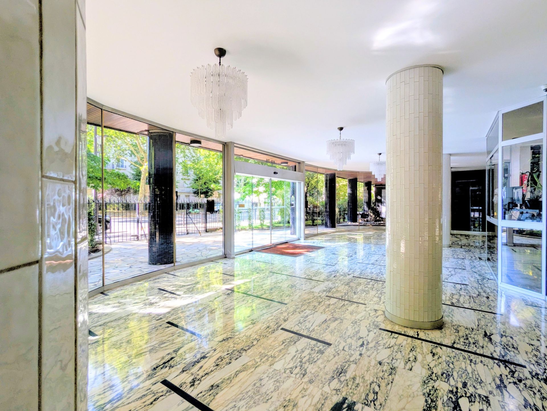 luxury apartment 7 Rooms for sale on PARIS (75016)