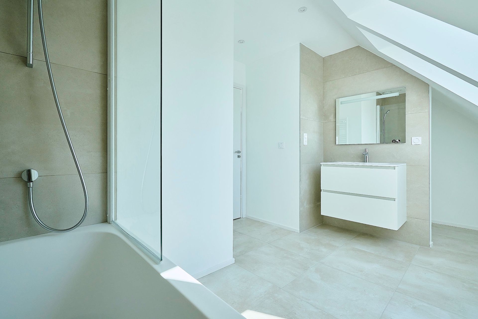 maison de luxe 9 Pièces en location sur CROIX (59170)