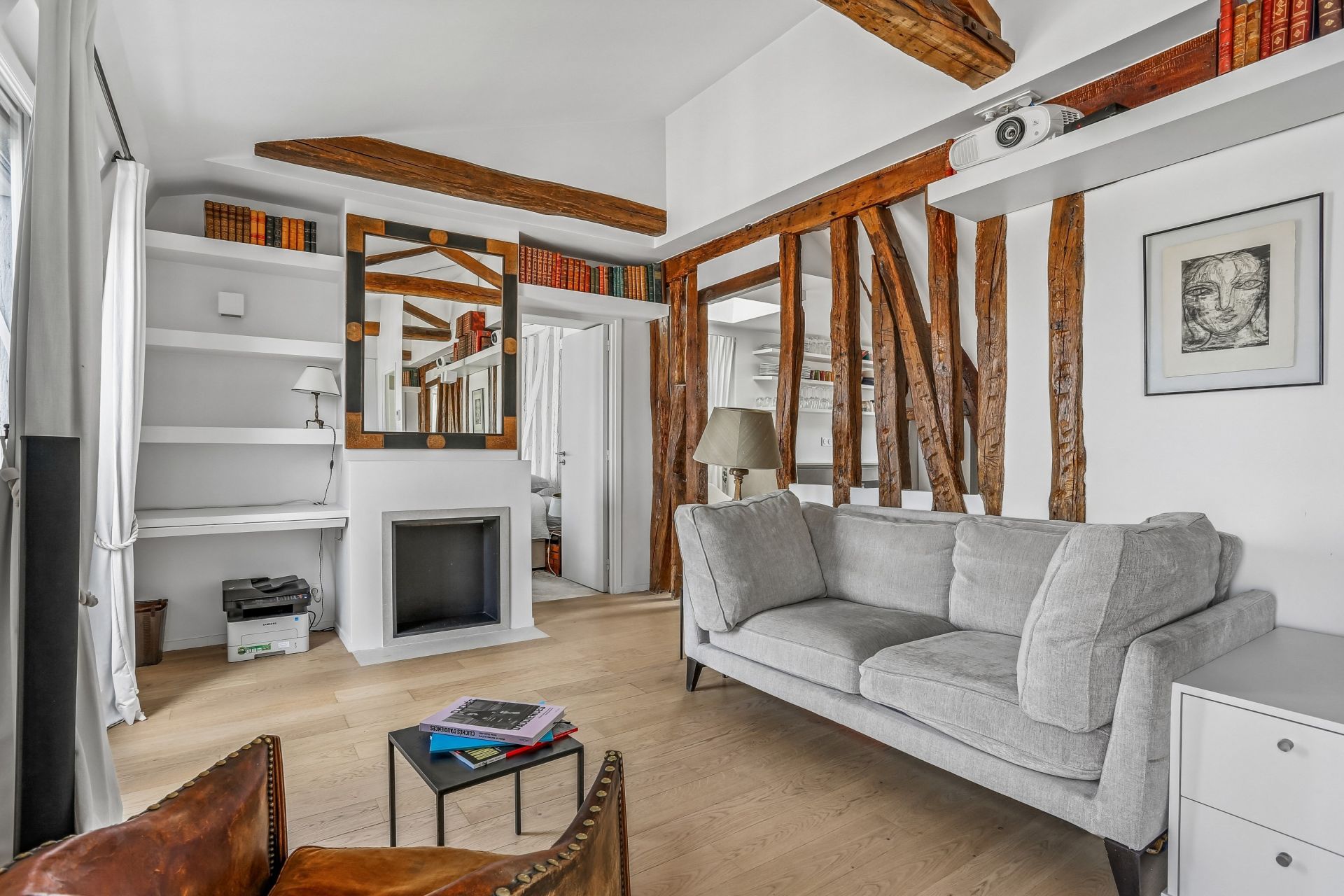 luxury apartment 2 Rooms for rent on PARIS (75011)