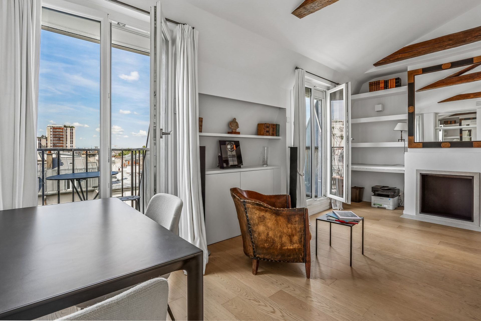 luxury apartment 2 Rooms for rent on PARIS (75011)