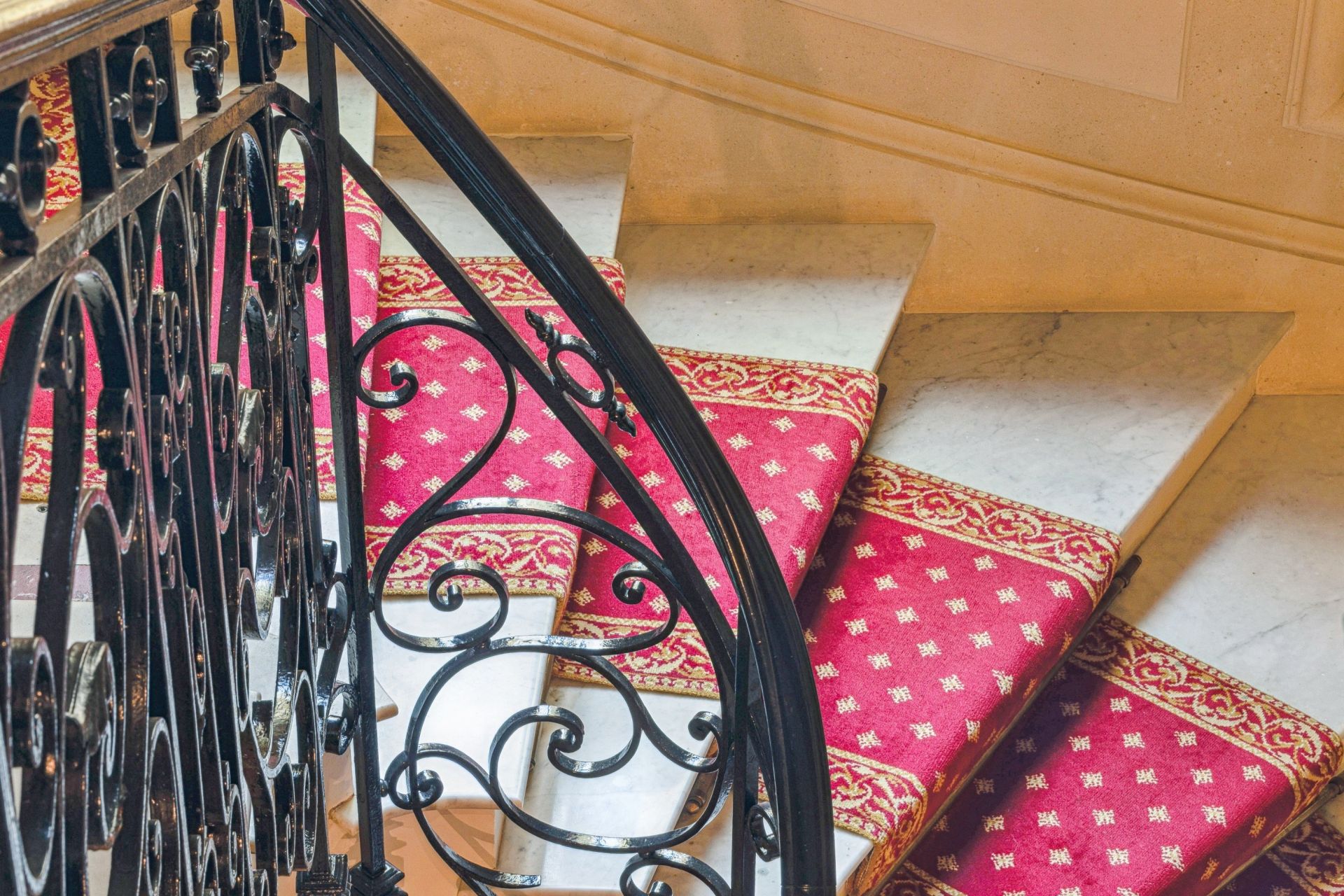 luxury apartment 7 Rooms for sale on PARIS (75016)
