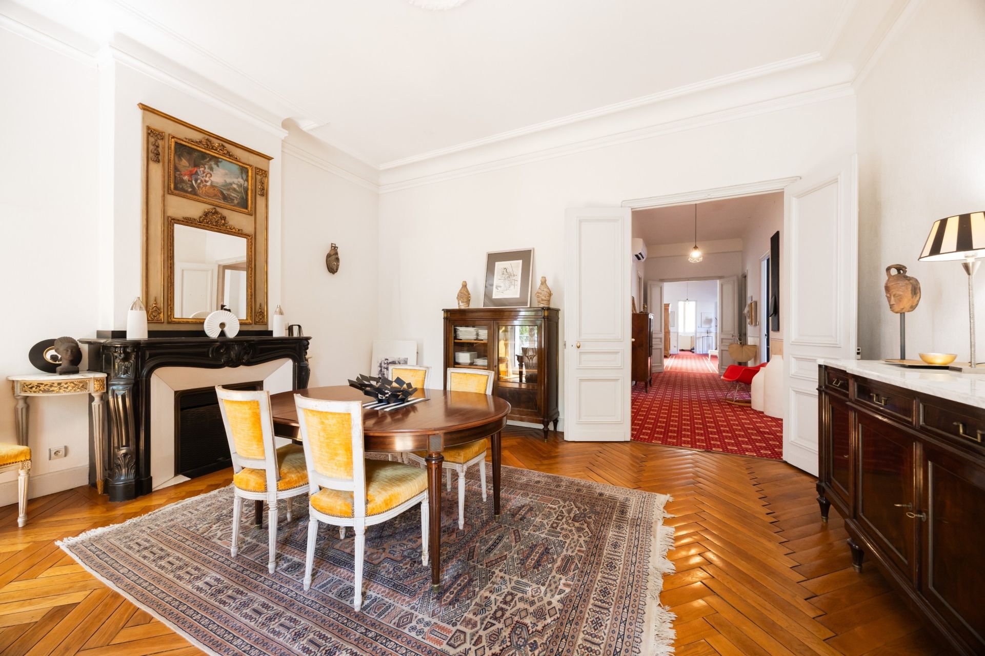 luxury apartment 6 Rooms for sale on NARBONNE (11100)