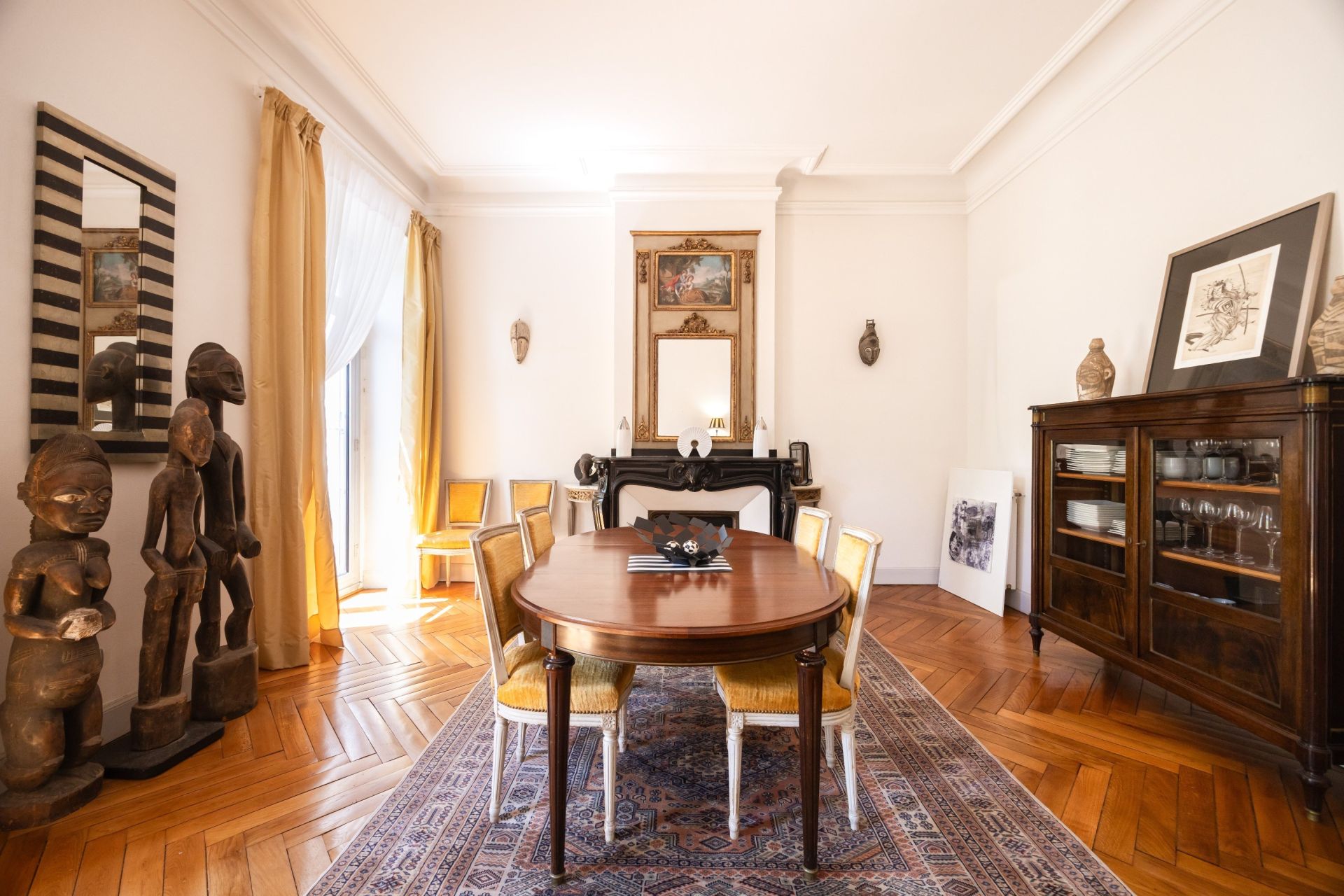 luxury apartment 6 Rooms for sale on NARBONNE (11100)