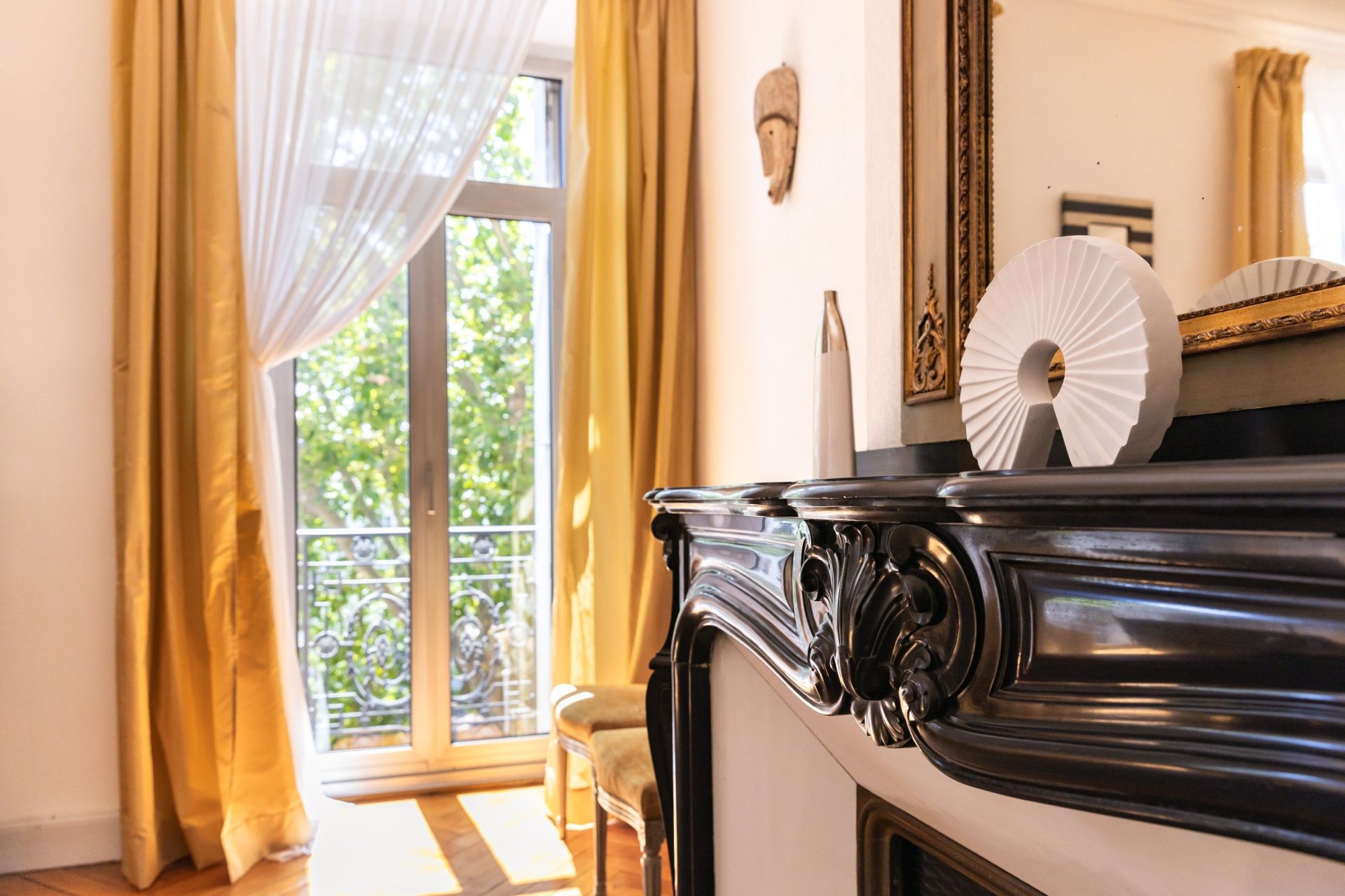 luxury apartment 6 Rooms for sale on NARBONNE (11100)