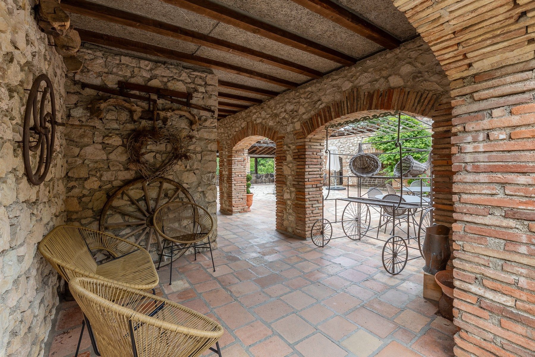 luxury house 5 Rooms for sale on LAVAUR (81500)