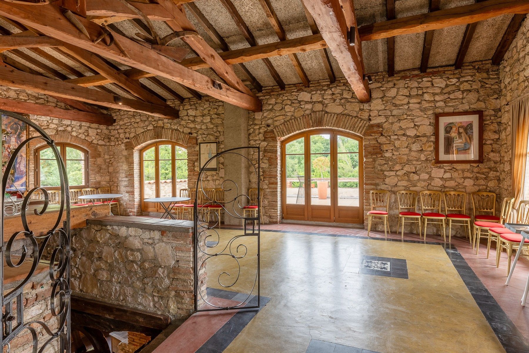 luxury house 5 Rooms for sale on LAVAUR (81500)