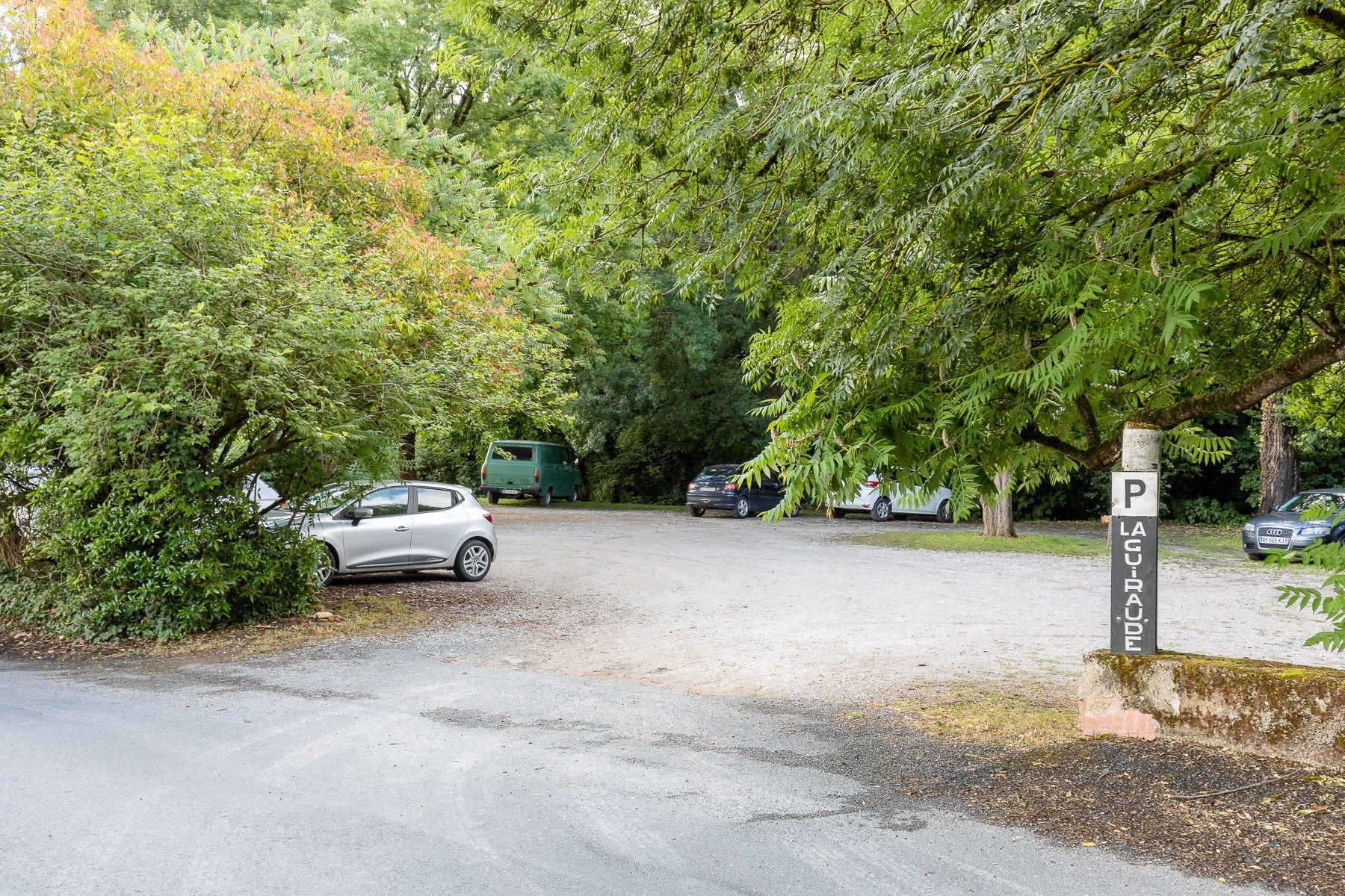 luxury house 5 Rooms for sale on LAVAUR (81500)