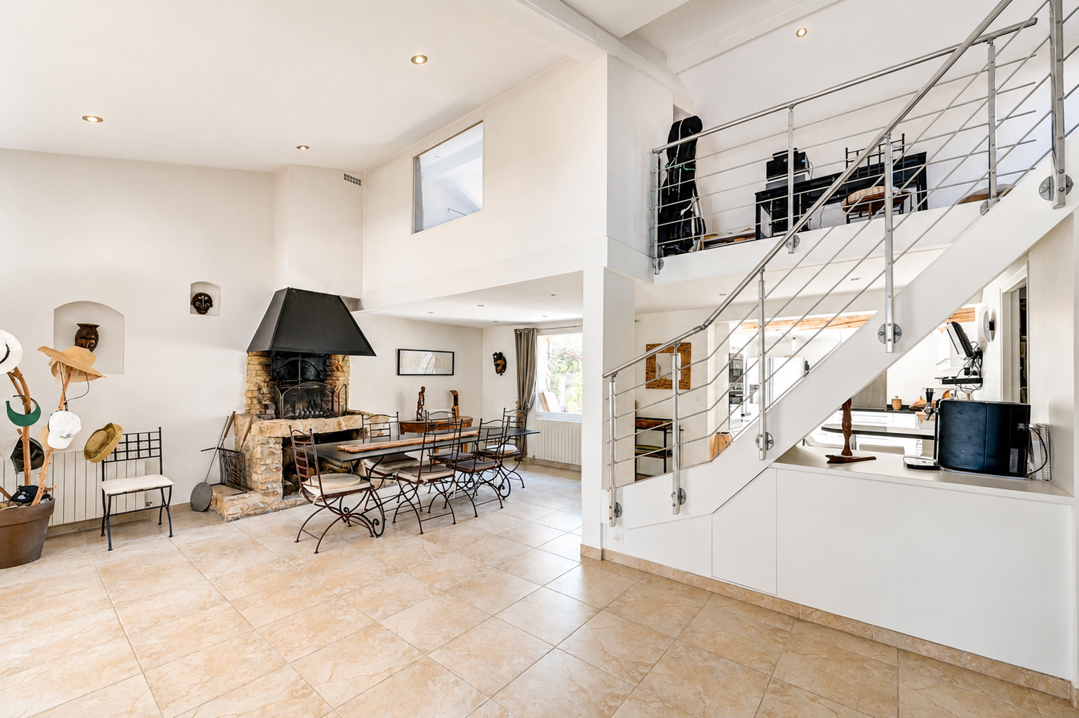maison de luxe 8 Pièces en vente sur LAURIS (84360)