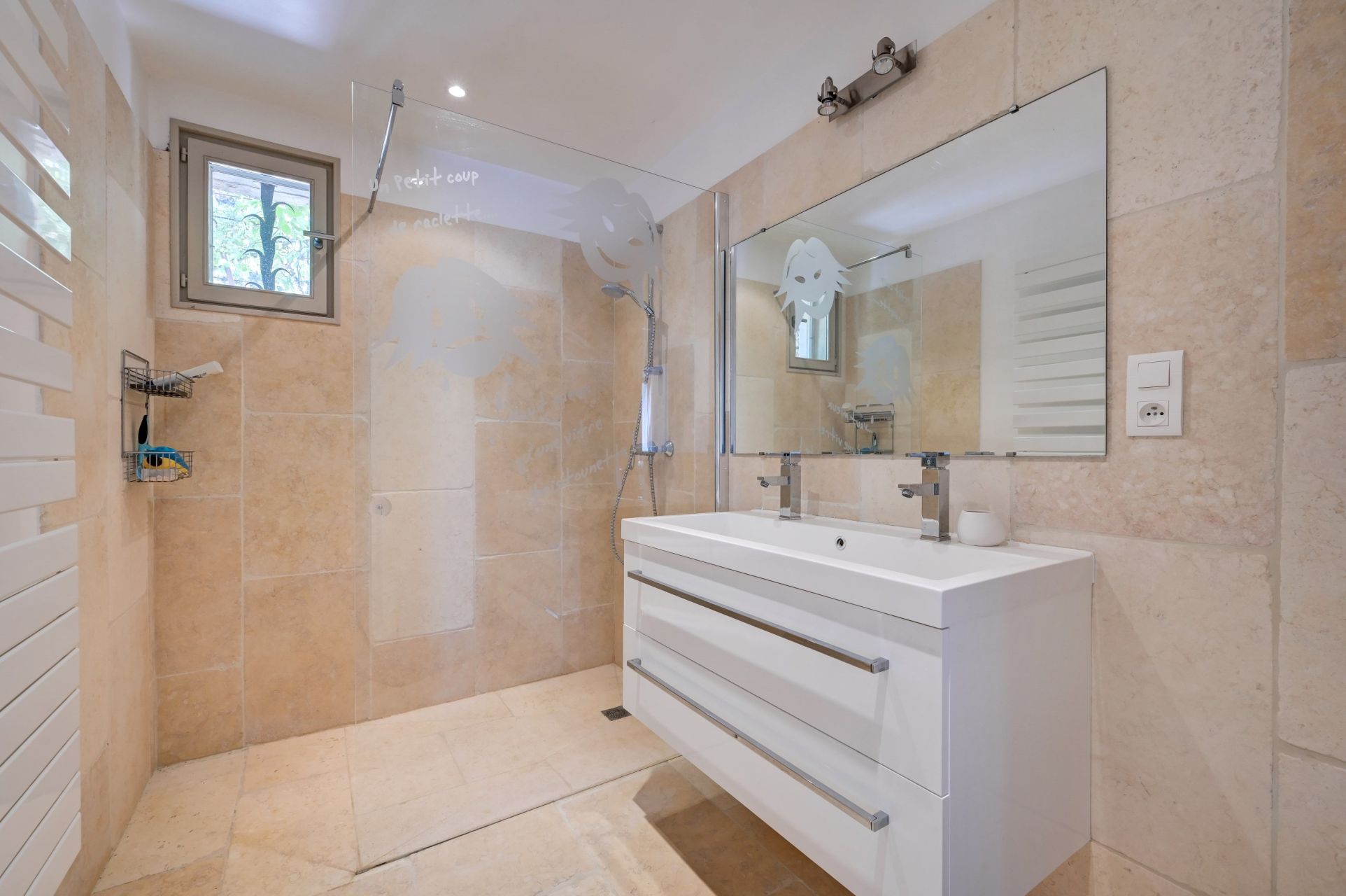 maison de luxe 8 Pièces en vente sur LAURIS (84360)