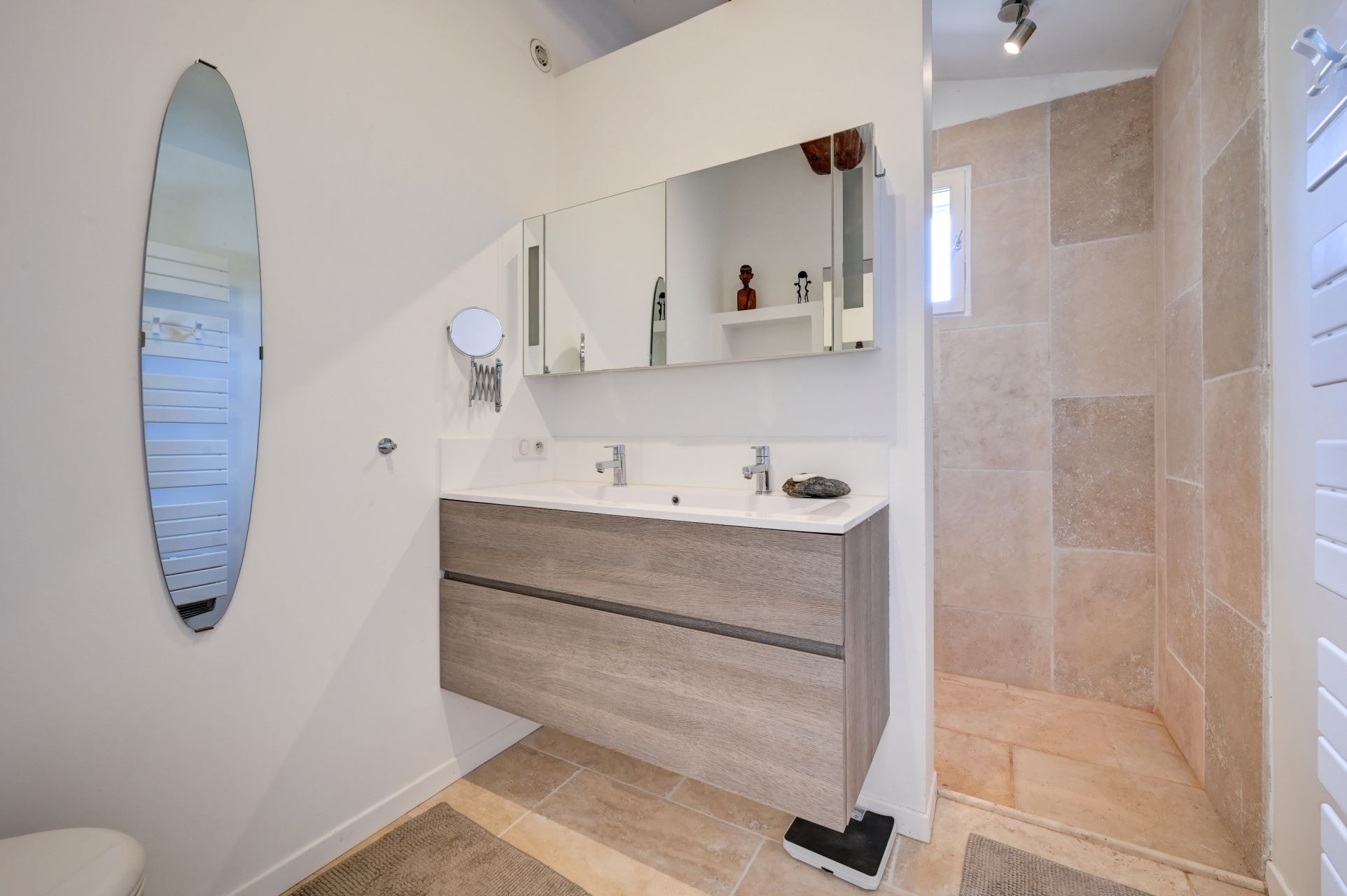 maison de luxe 8 Pièces en vente sur LAURIS (84360)