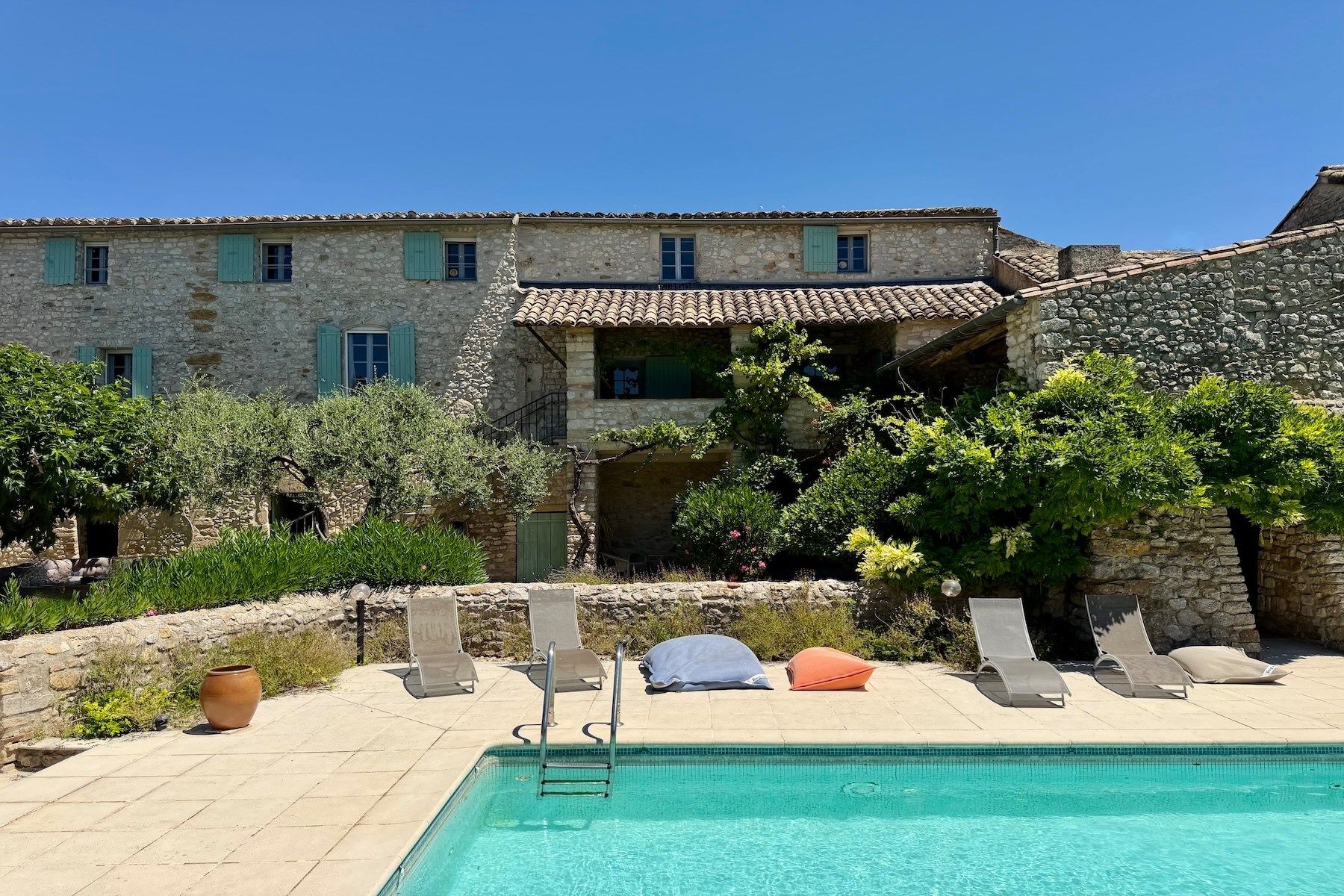 luxury house 9 Rooms for sale on UZES (30700)