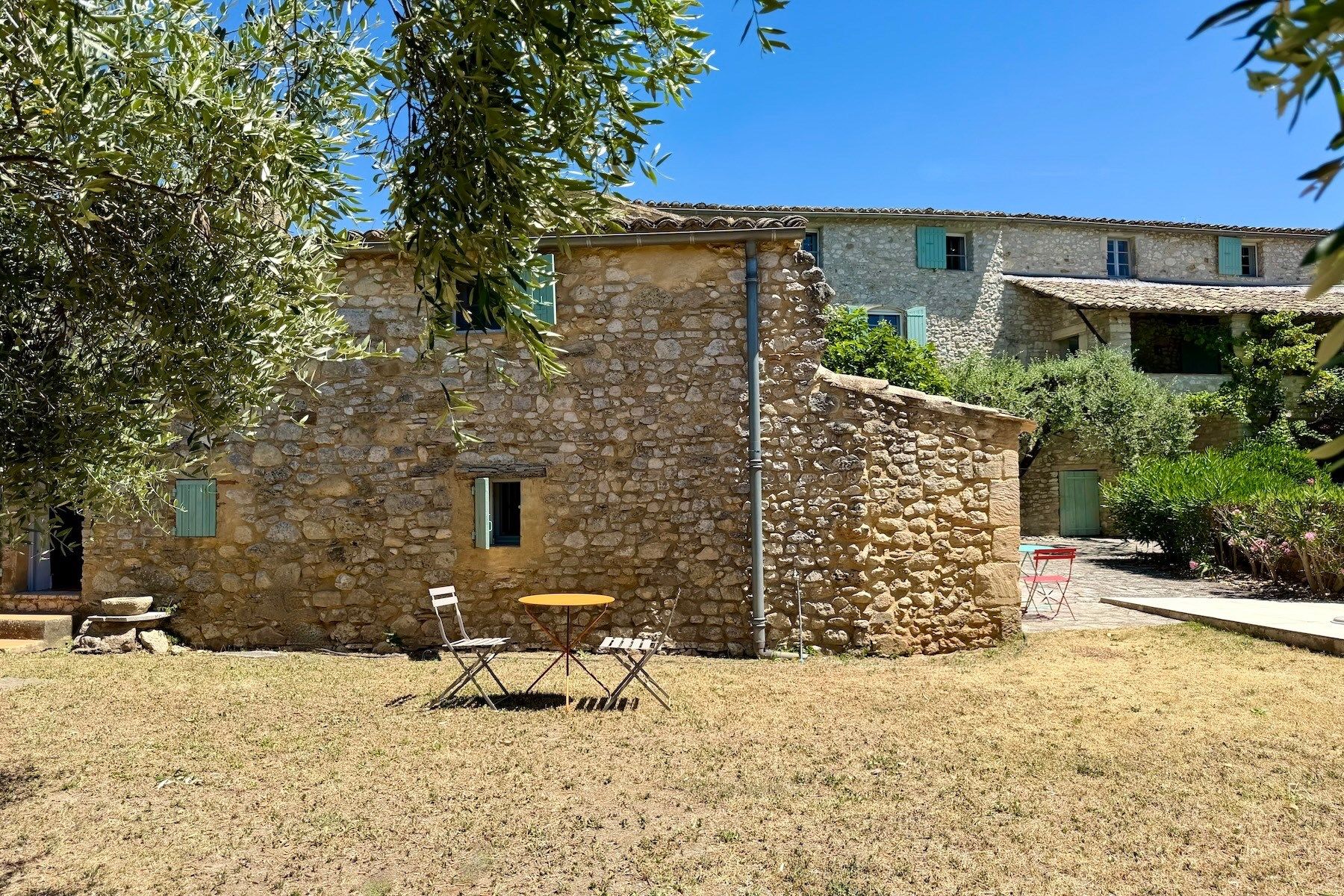 luxury house 9 Rooms for sale on UZES (30700)