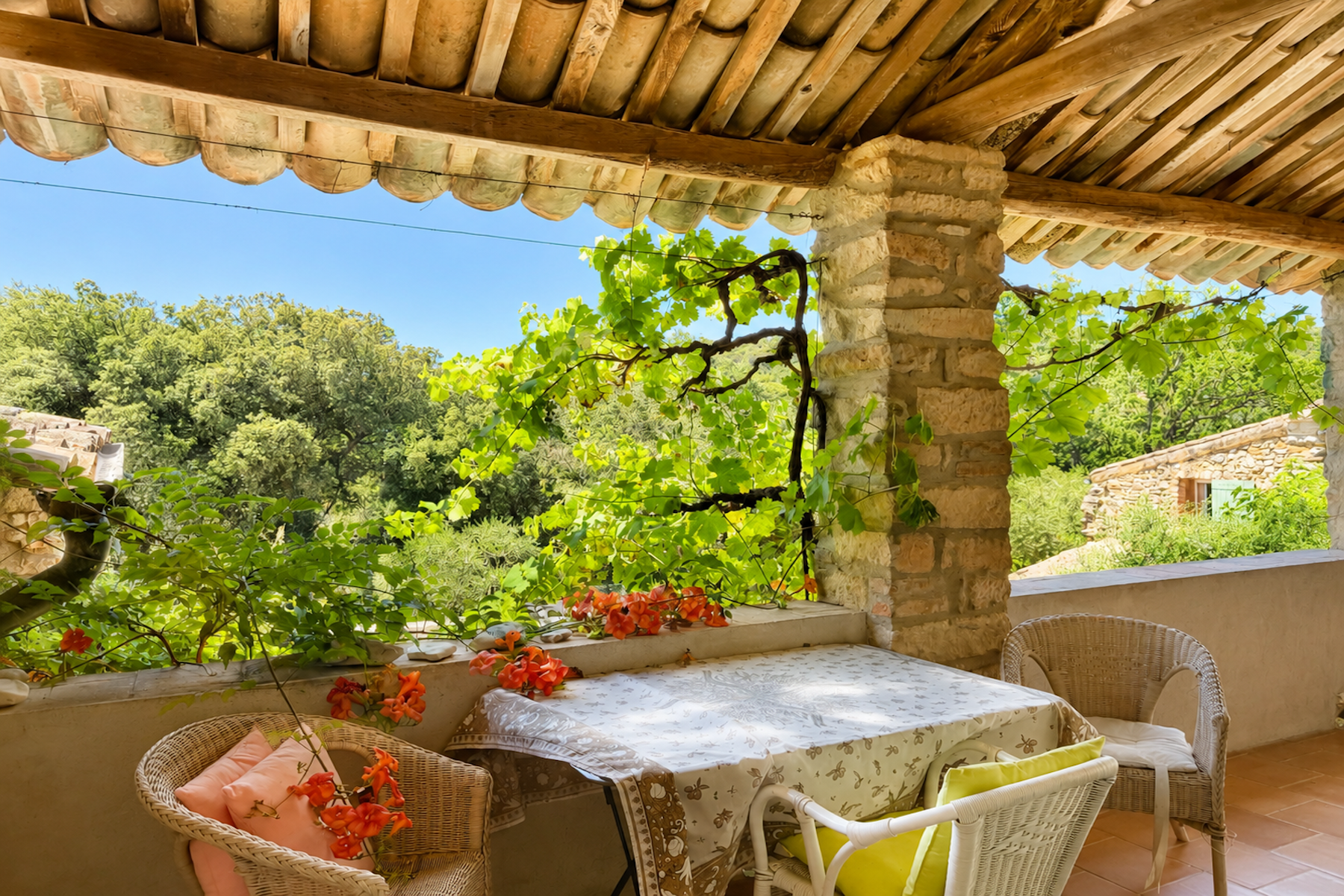 luxury house 9 Rooms for sale on UZES (30700)