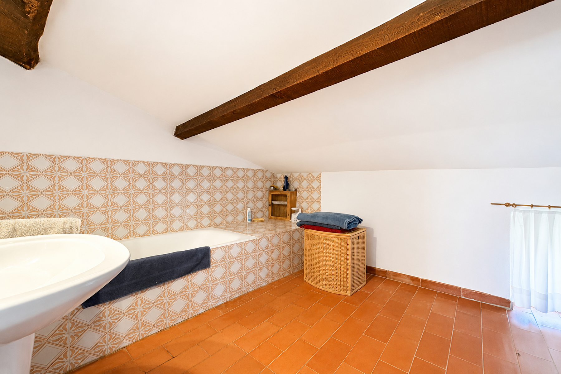 luxury house 9 Rooms for sale on UZES (30700)
