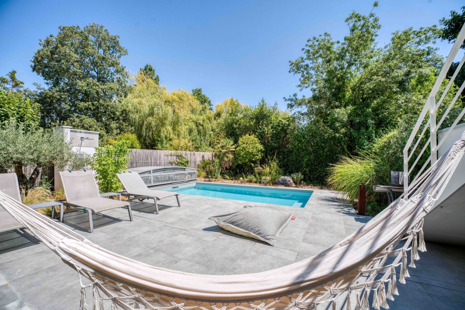 luxury house 6 Rooms for sale on LA ROCHELLE (17000)