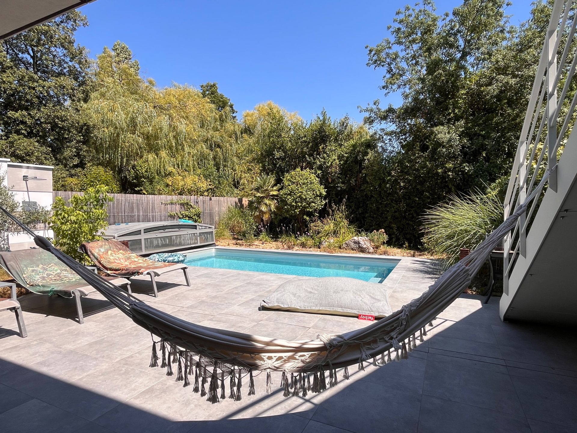 luxury house 6 Rooms for sale on LA ROCHELLE (17000)