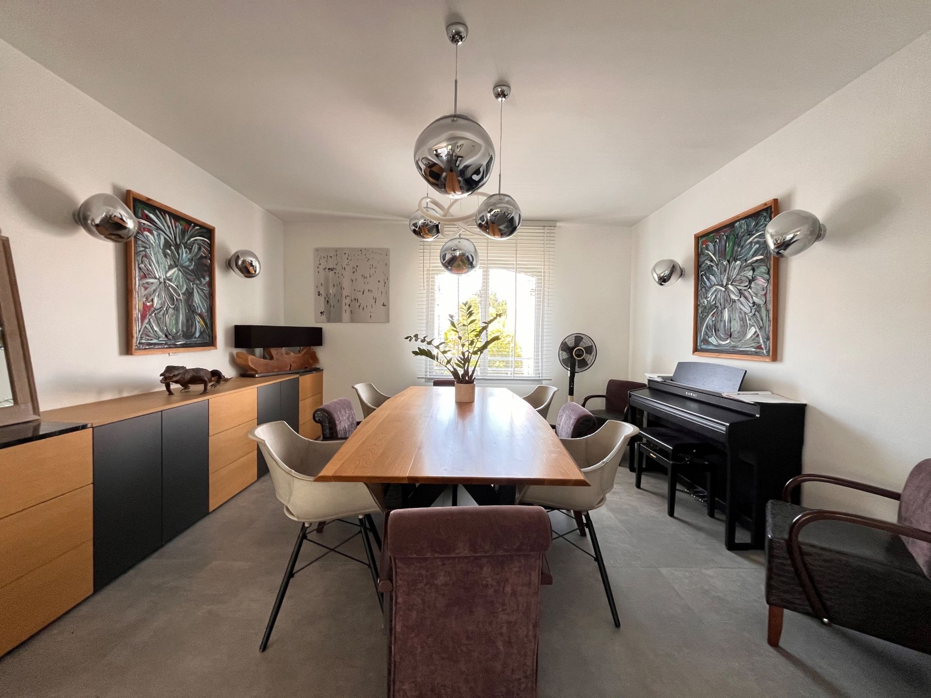 luxury house 6 Rooms for sale on LA ROCHELLE (17000)