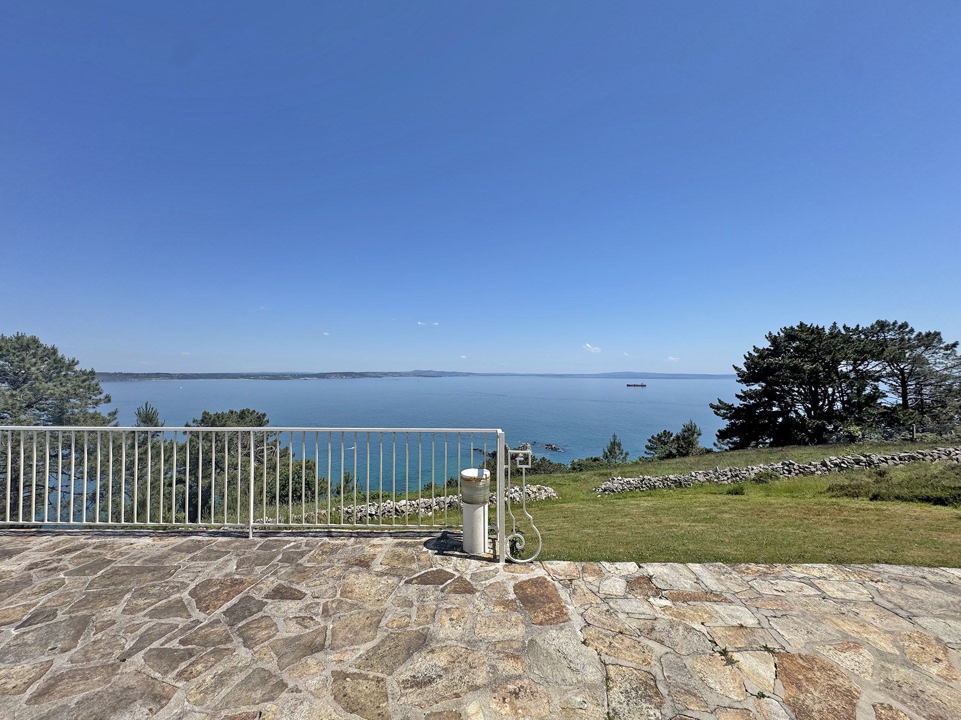luxury house 10 Rooms for sale on MORGAT (29160)