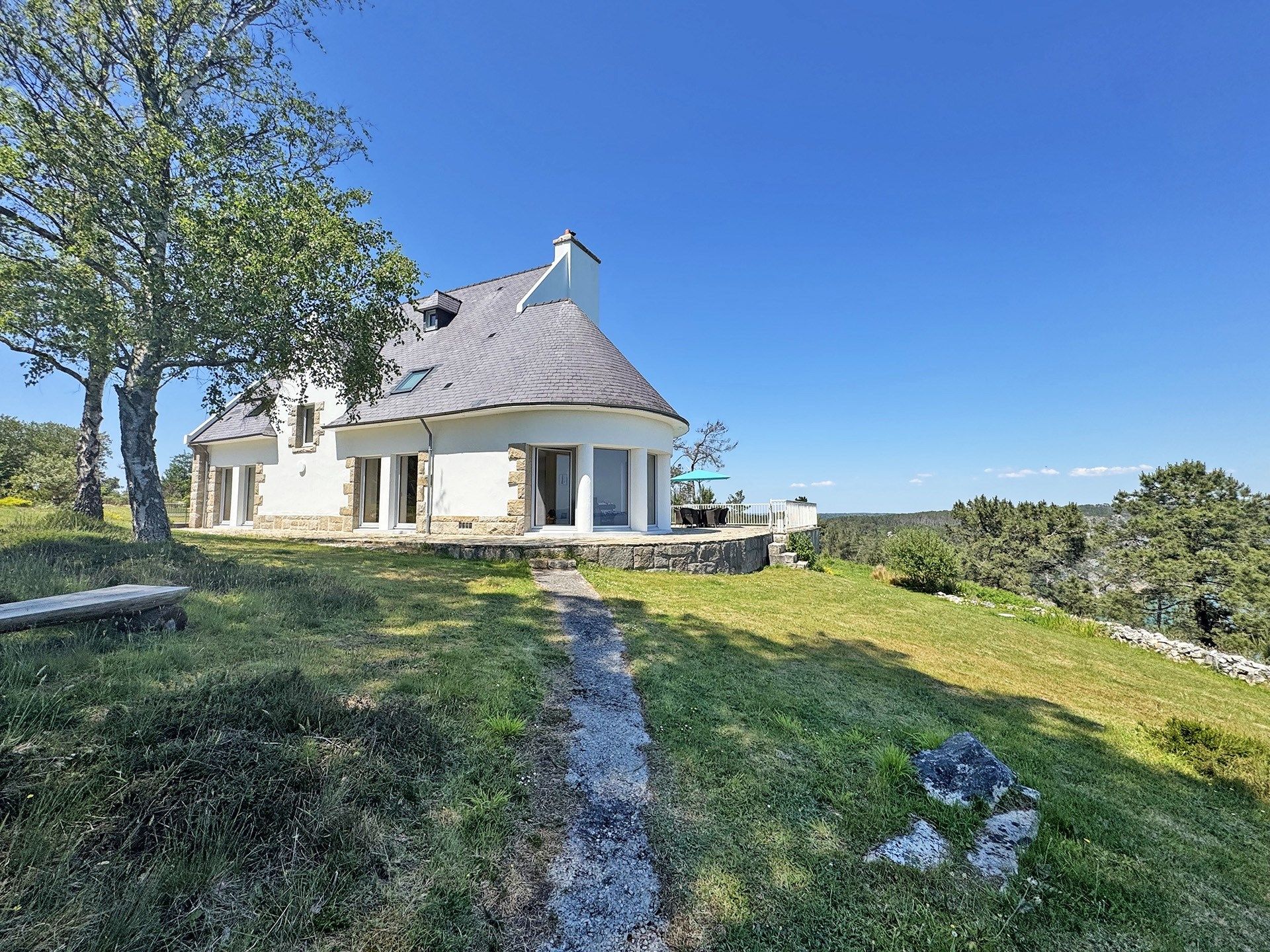 luxury house 10 Rooms for sale on MORGAT (29160)