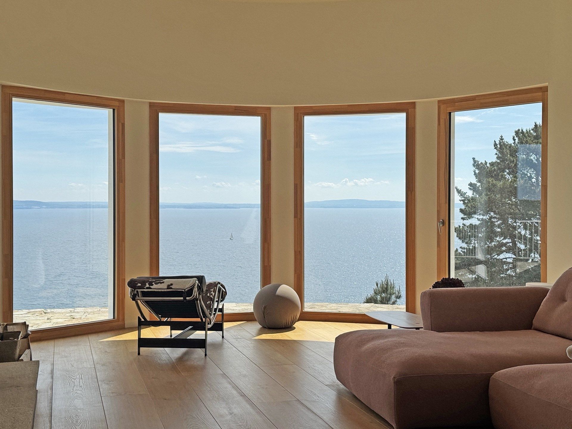 luxury house 10 Rooms for sale on MORGAT (29160)