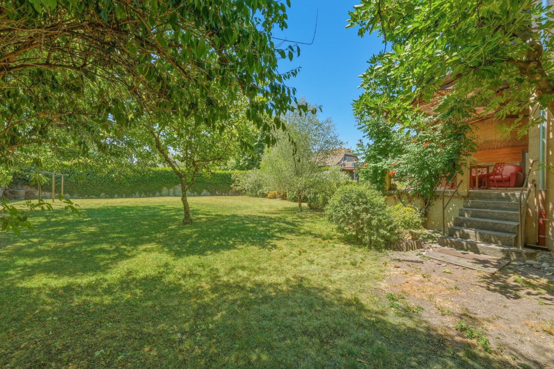  5 Rooms for sale on NERNIER (74140)