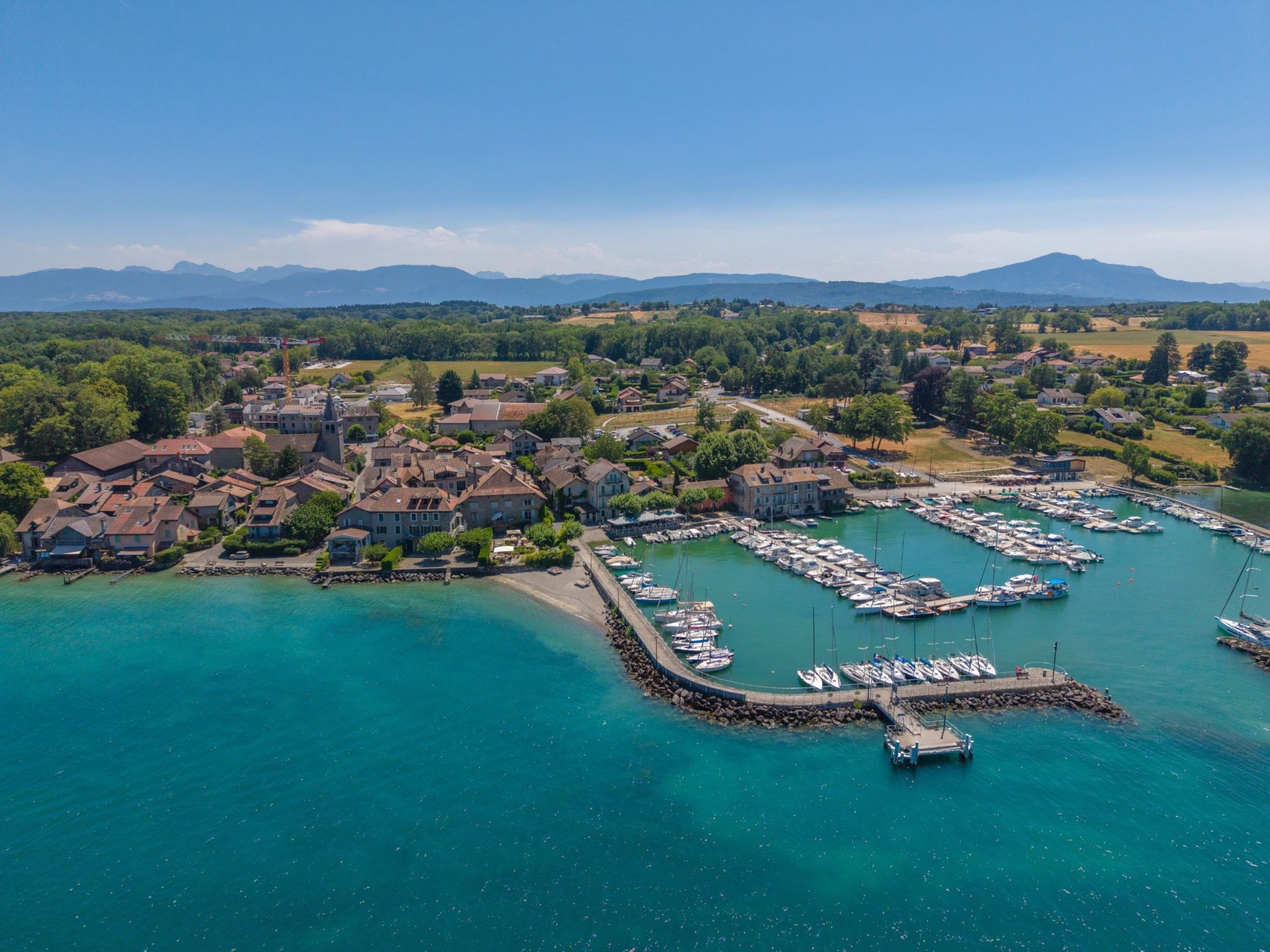  5 Rooms for sale on NERNIER (74140)