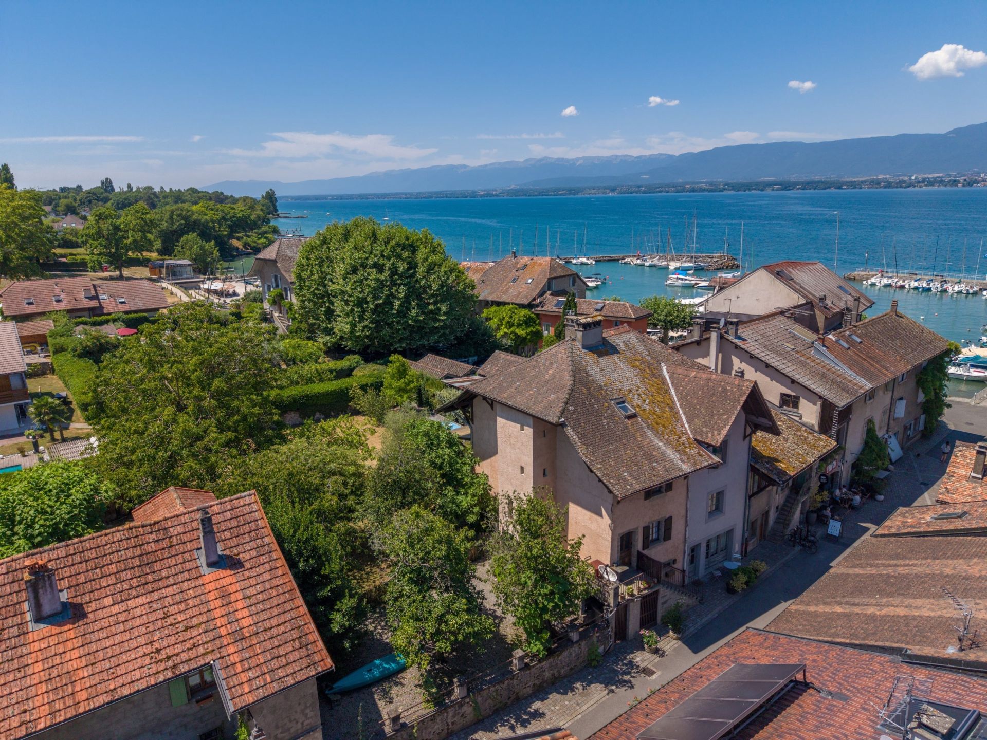  5 Rooms for sale on NERNIER (74140)