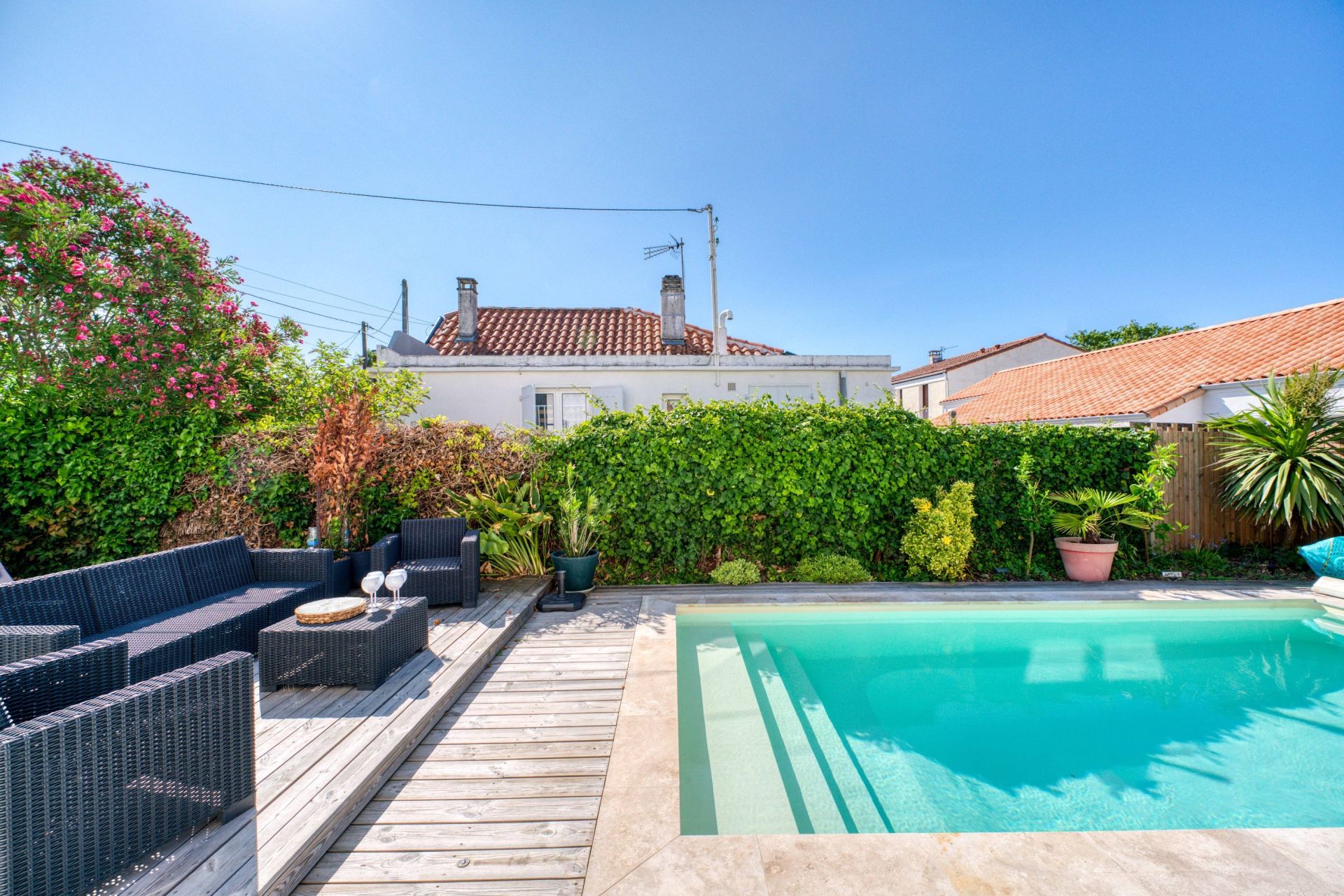 luxury house 4 Rooms for sale on ROYAN (17200)