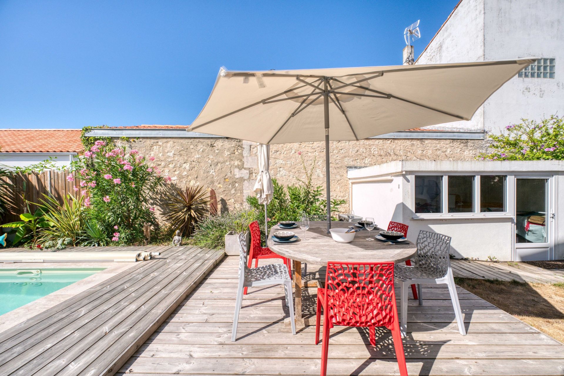 luxury house 4 Rooms for sale on ROYAN (17200)