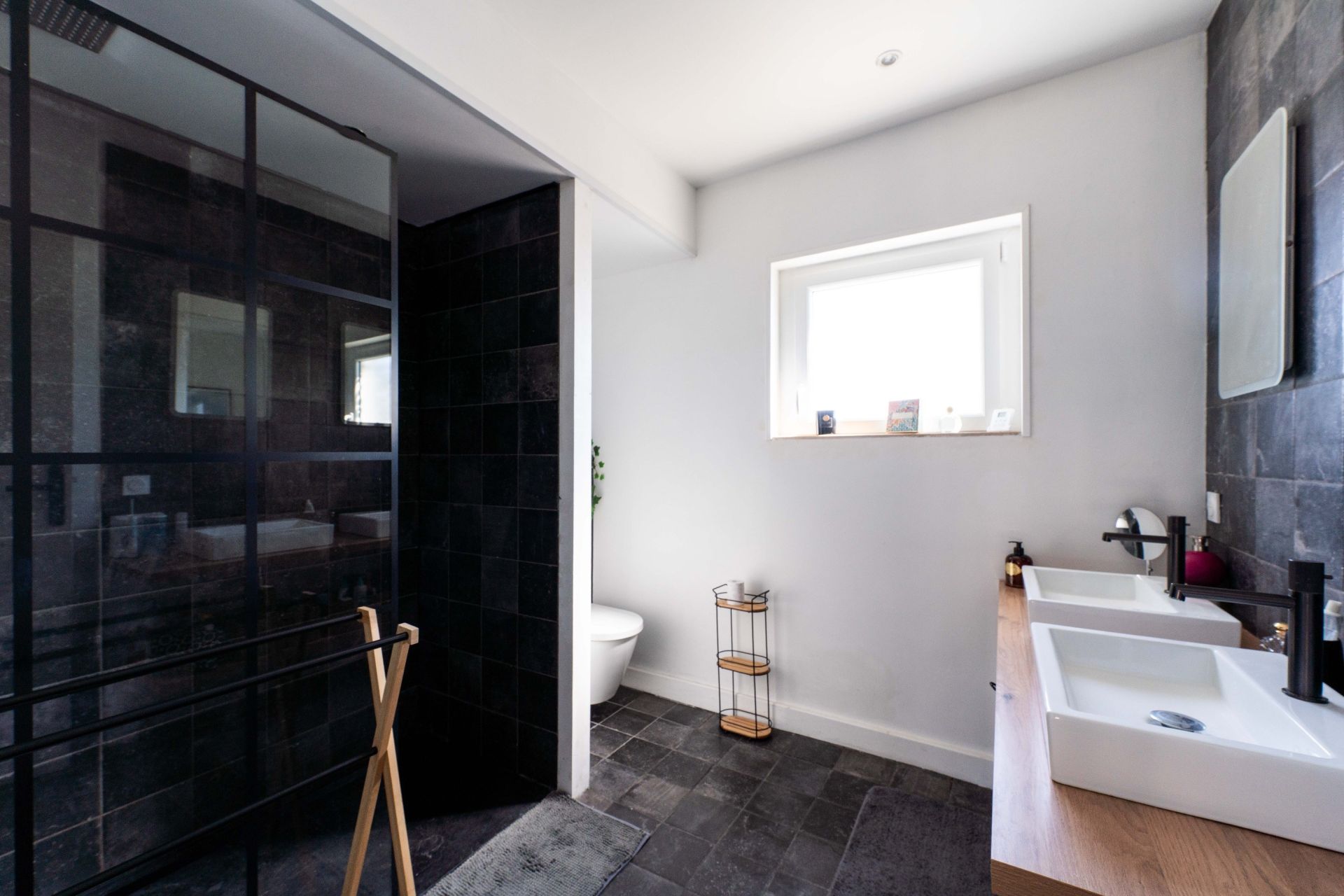luxury house 4 Rooms for sale on ROYAN (17200)