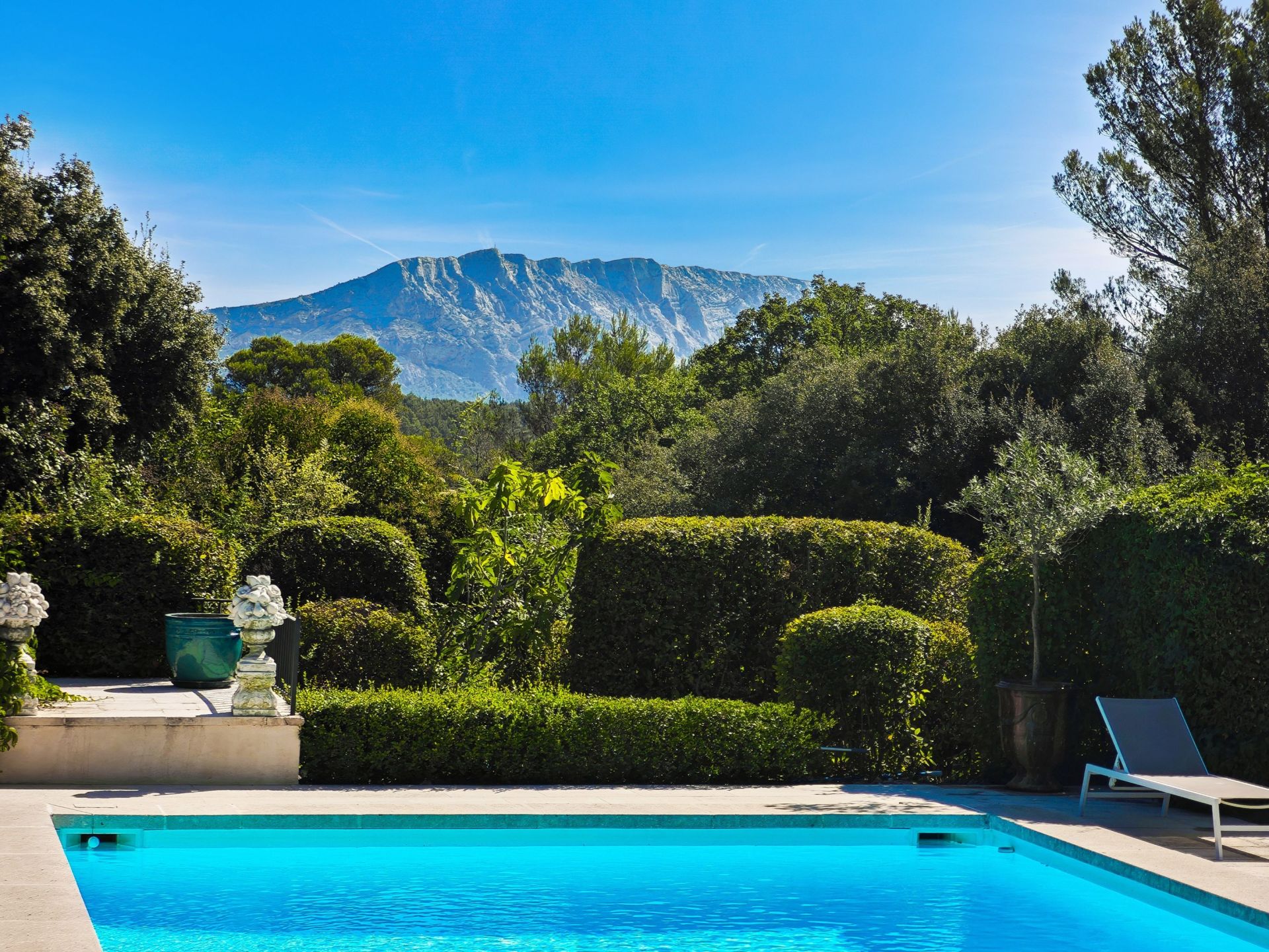 luxury house 7 Rooms for rent on AIX EN PROVENCE (13100)