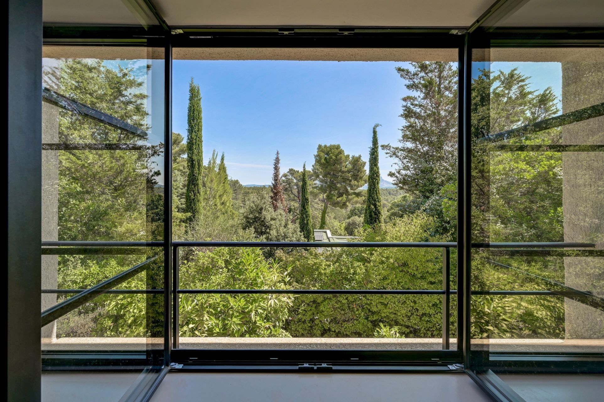 luxury house 7 Rooms for rent on AIX EN PROVENCE (13100)