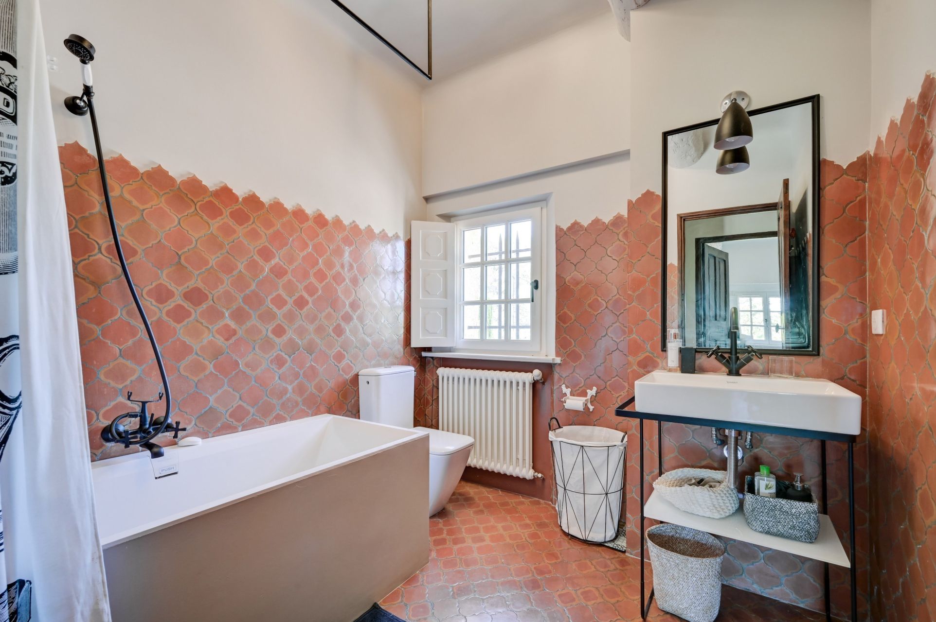 luxury house 7 Rooms for rent on AIX EN PROVENCE (13100)