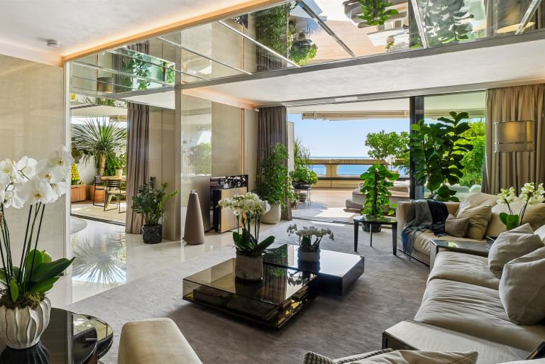 luxury apartment 3 Rooms for sale on MONACO (98000)