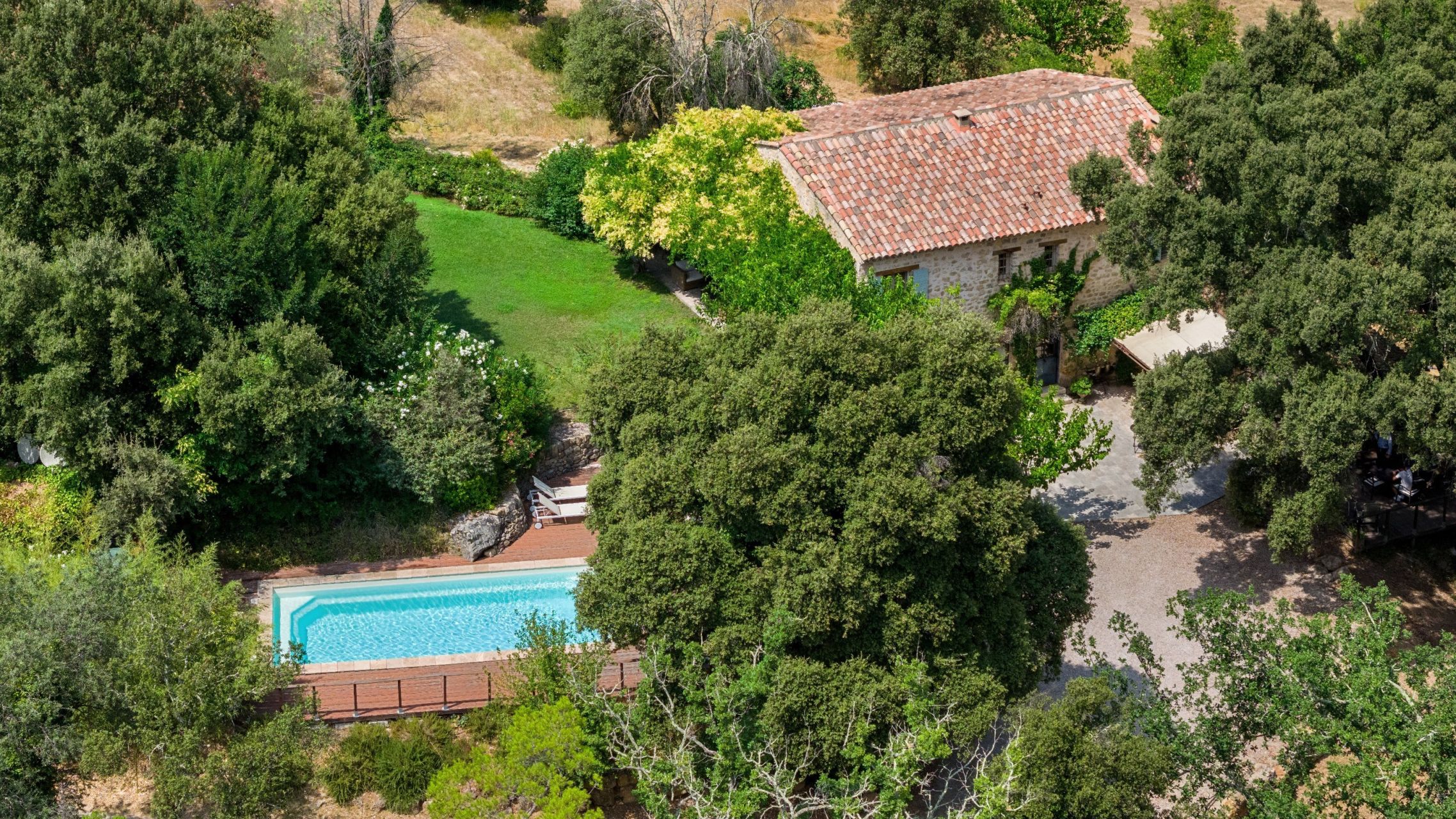 luxury provencale house 6 Rooms for sale on LORGUES (83510)