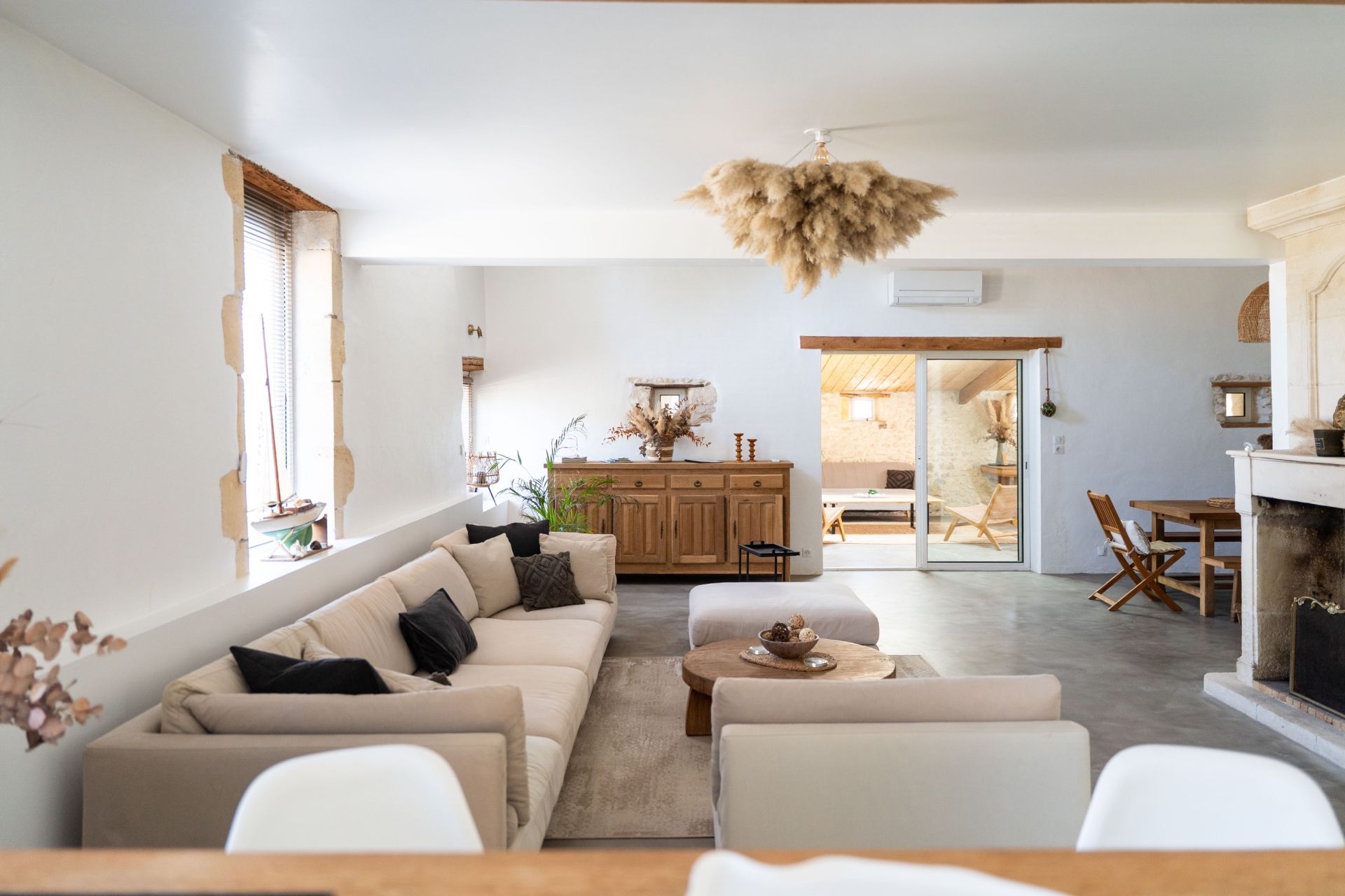 luxury traditional house 6 Rooms for sale on ROYAN (17200)