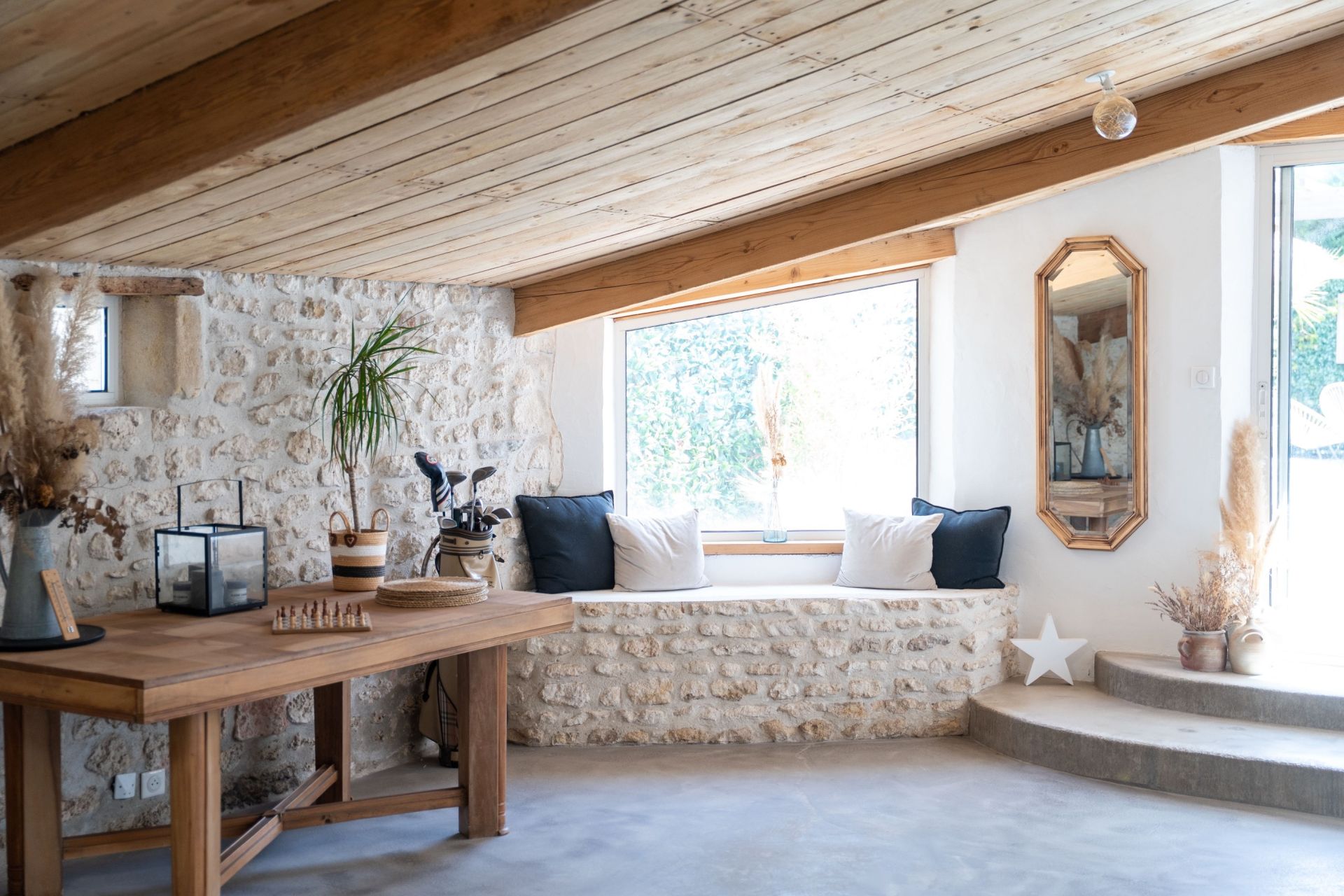 luxury traditional house 6 Rooms for sale on ROYAN (17200)