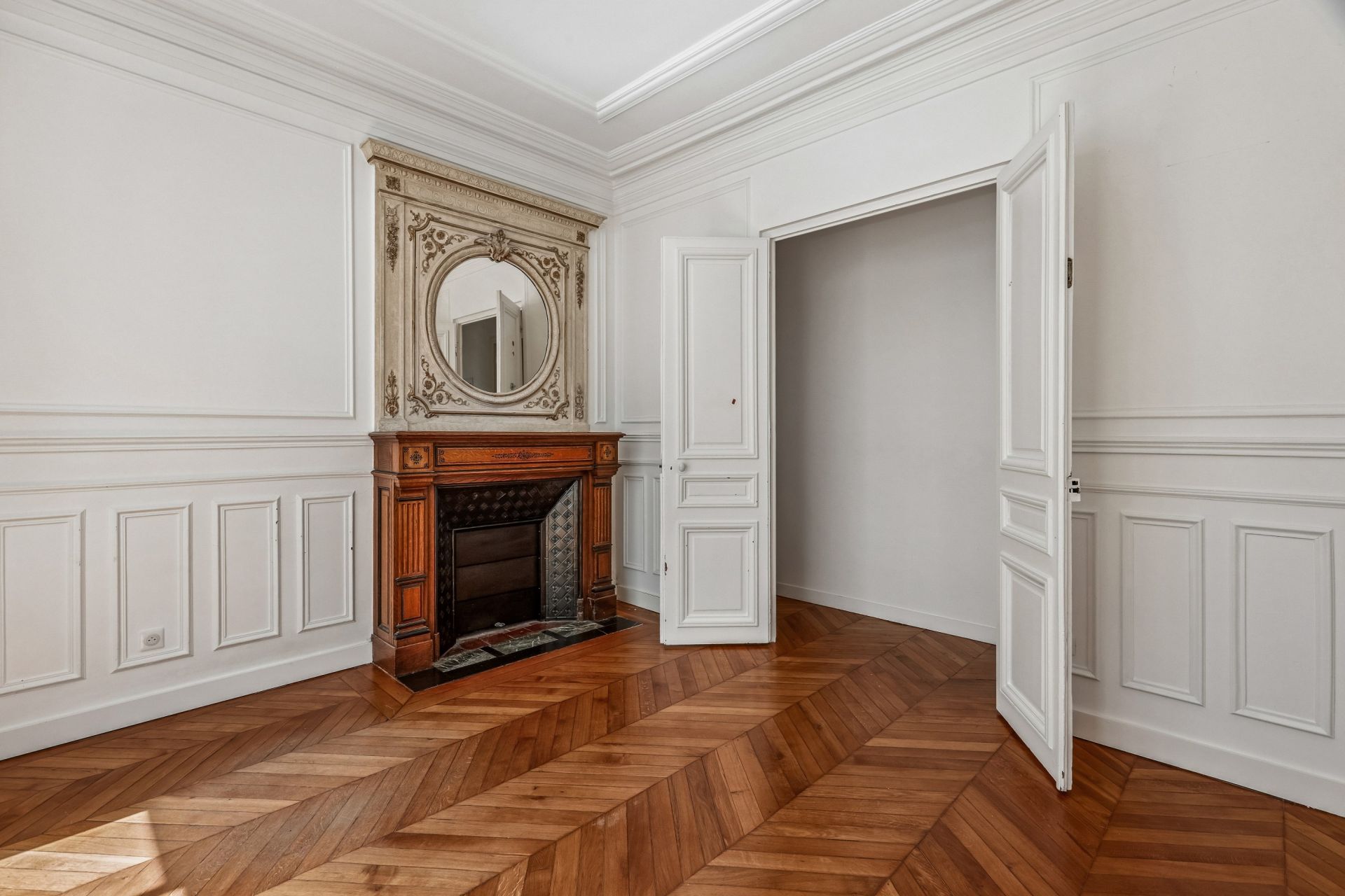 luxury apartment 3 Rooms for sale on PARIS (75008)