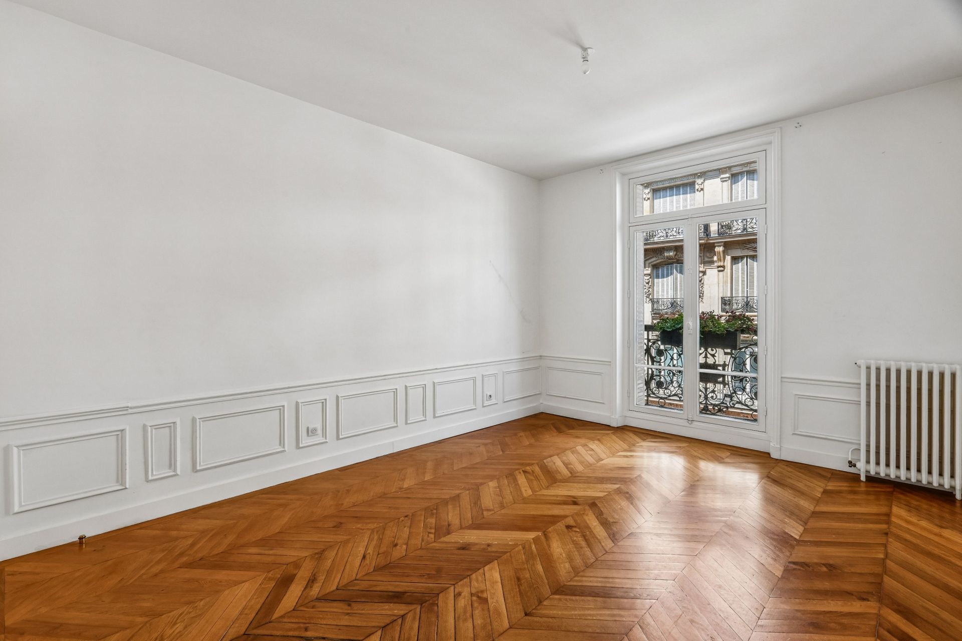 luxury apartment 3 Rooms for sale on PARIS (75008)