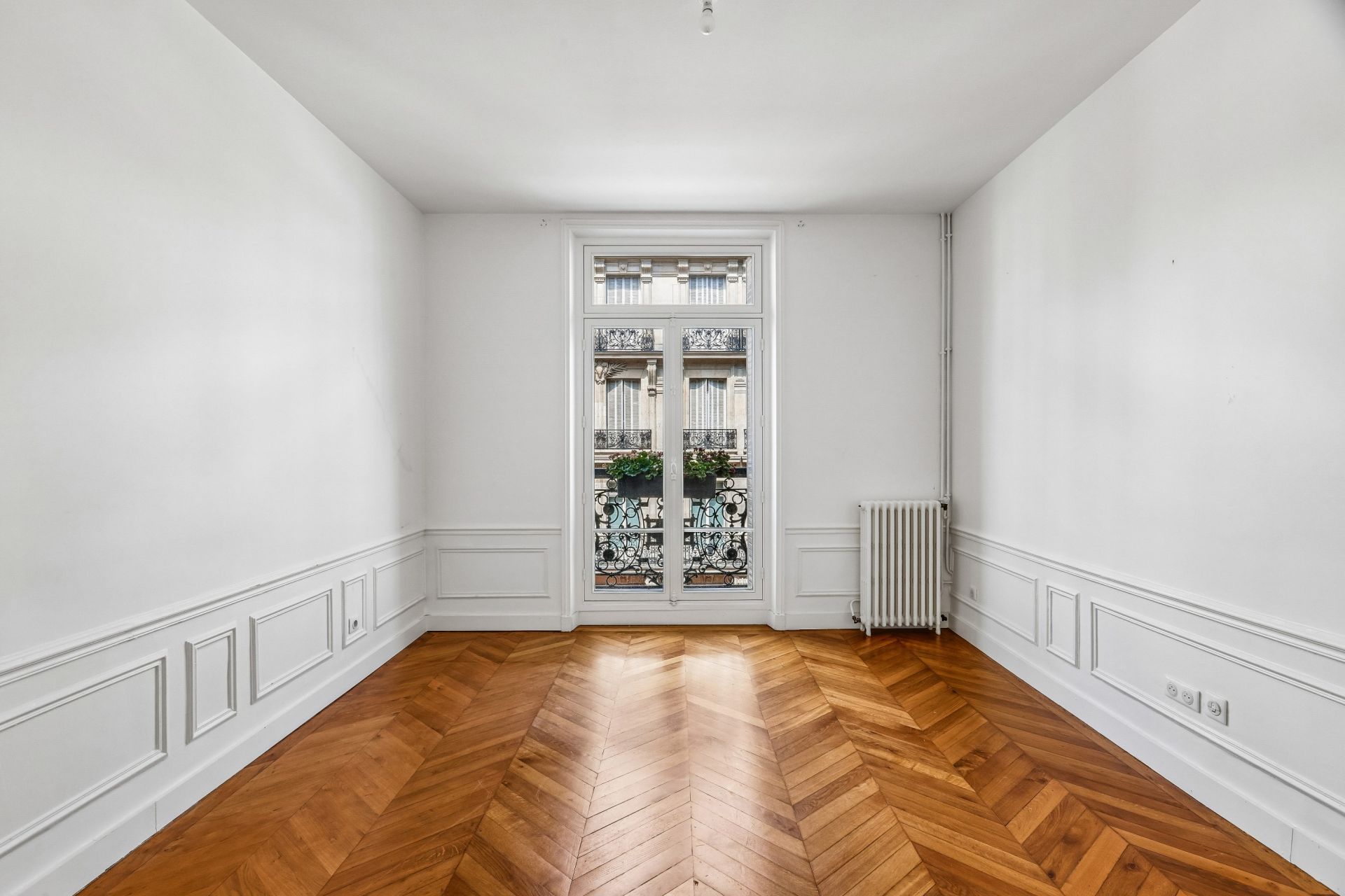 luxury apartment 3 Rooms for sale on PARIS (75008)
