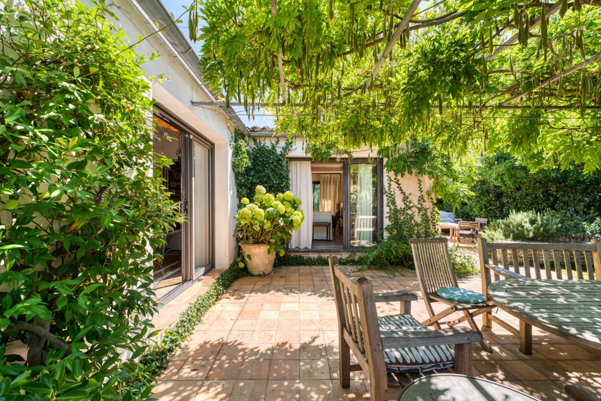 luxury house 9 Rooms for sale on LES PORTES EN RE (17880)