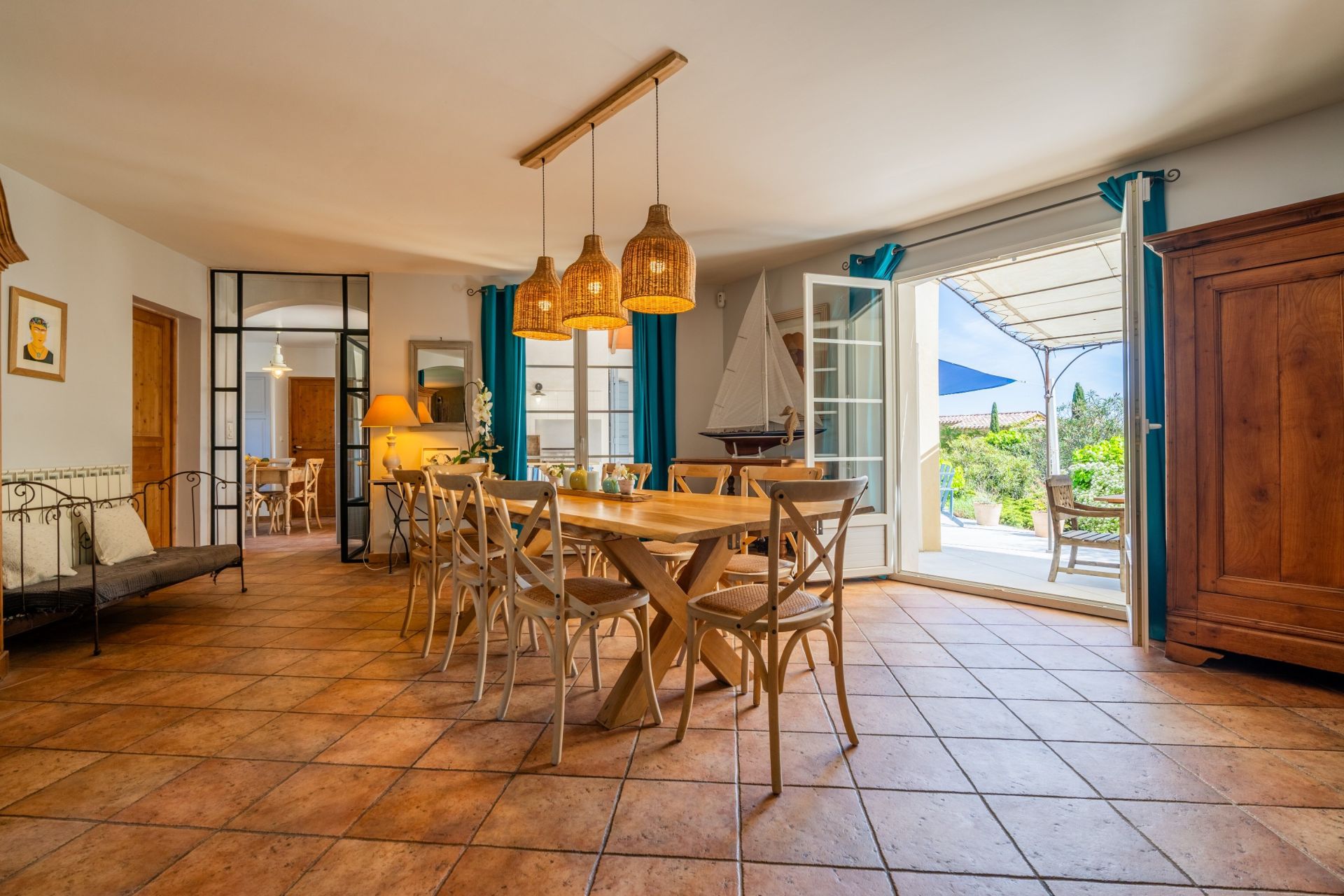 luxury house 8 Rooms for sale on LA PALME (11480)