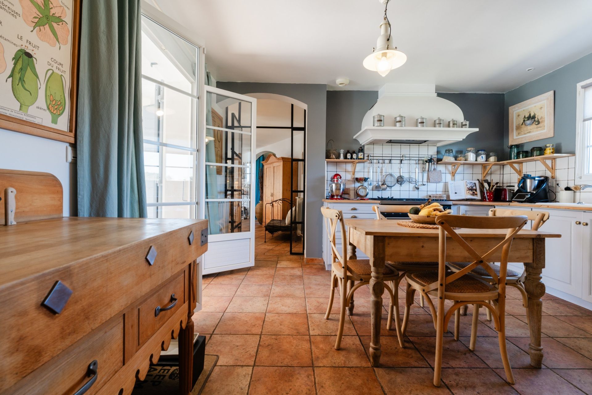 luxury house 8 Rooms for sale on LA PALME (11480)
