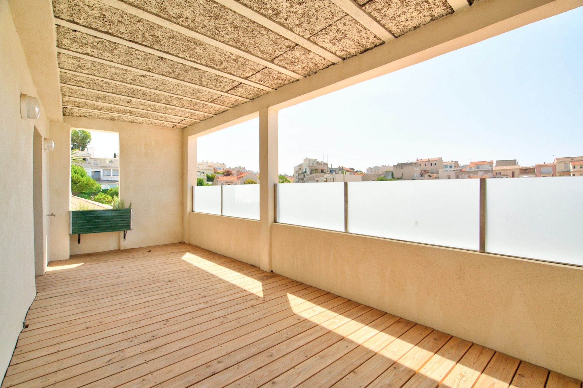 duplex de luxe 3 Pièces en vente sur MARSEILLE (13007)