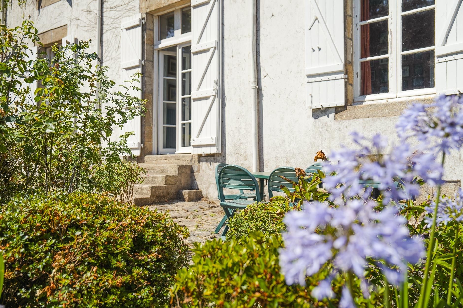 mansion 10 Rooms for sale on SURZUR (56450)